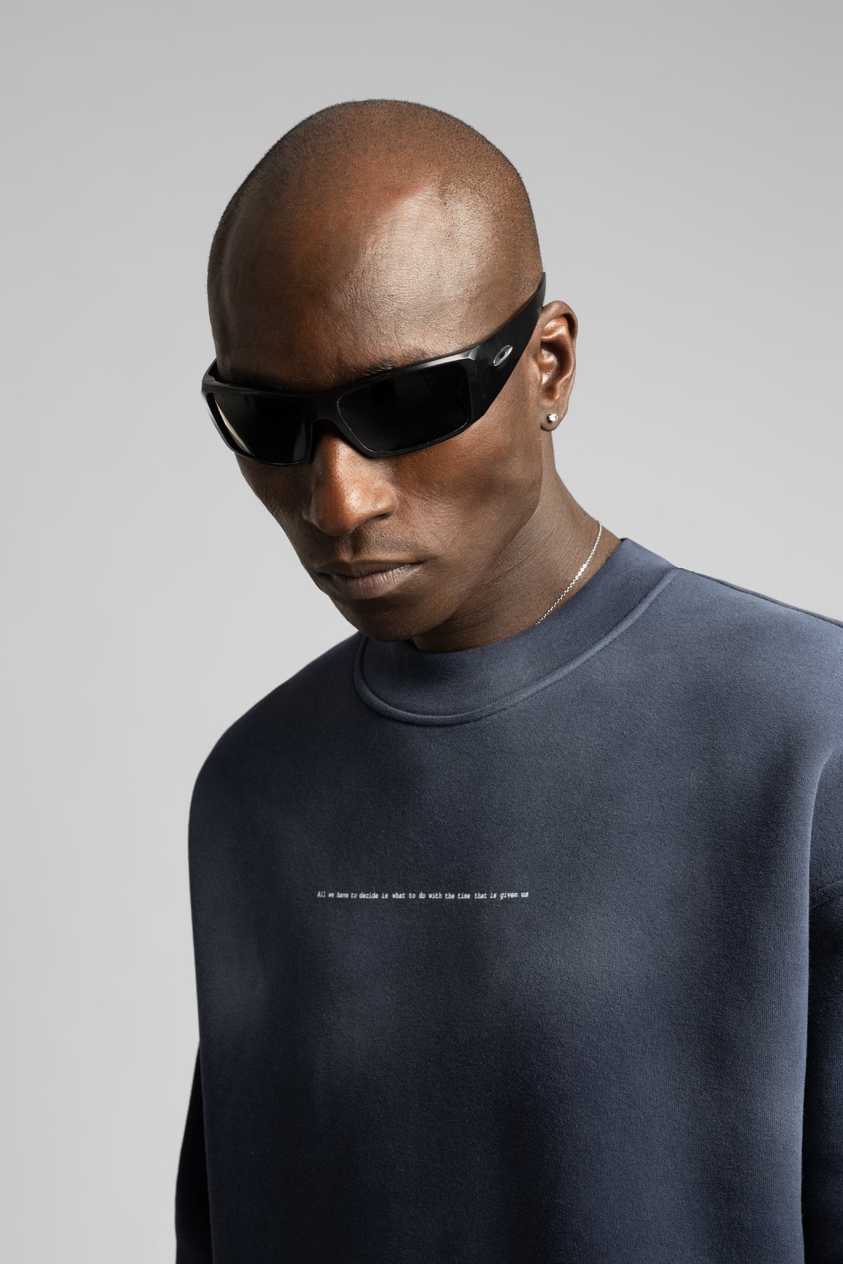 Minimal Yazı Detaylı Pistole Sweatshirt