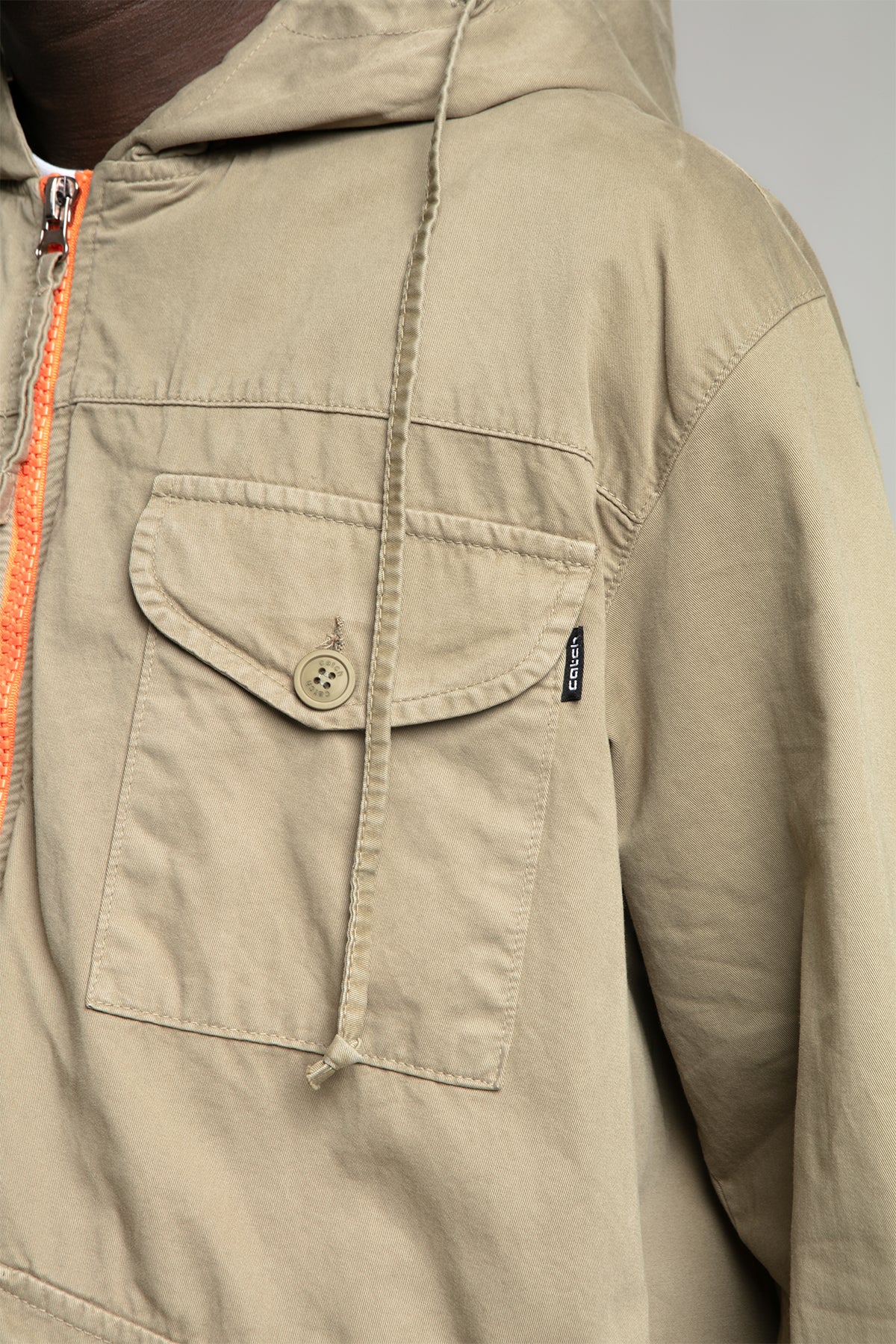 Çok Cepli Kapüşonlu Ceket