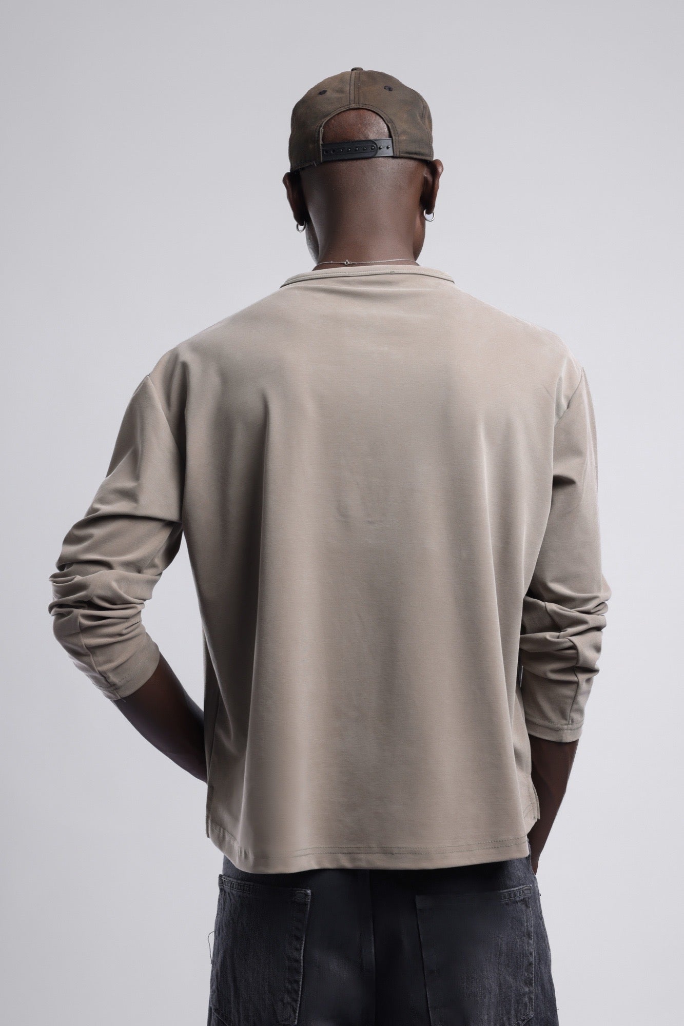 Düğmeli Yaka Uzun Kollu Sweatshirt 4|oldu-media-mv6n9cuu-01k0xt|003