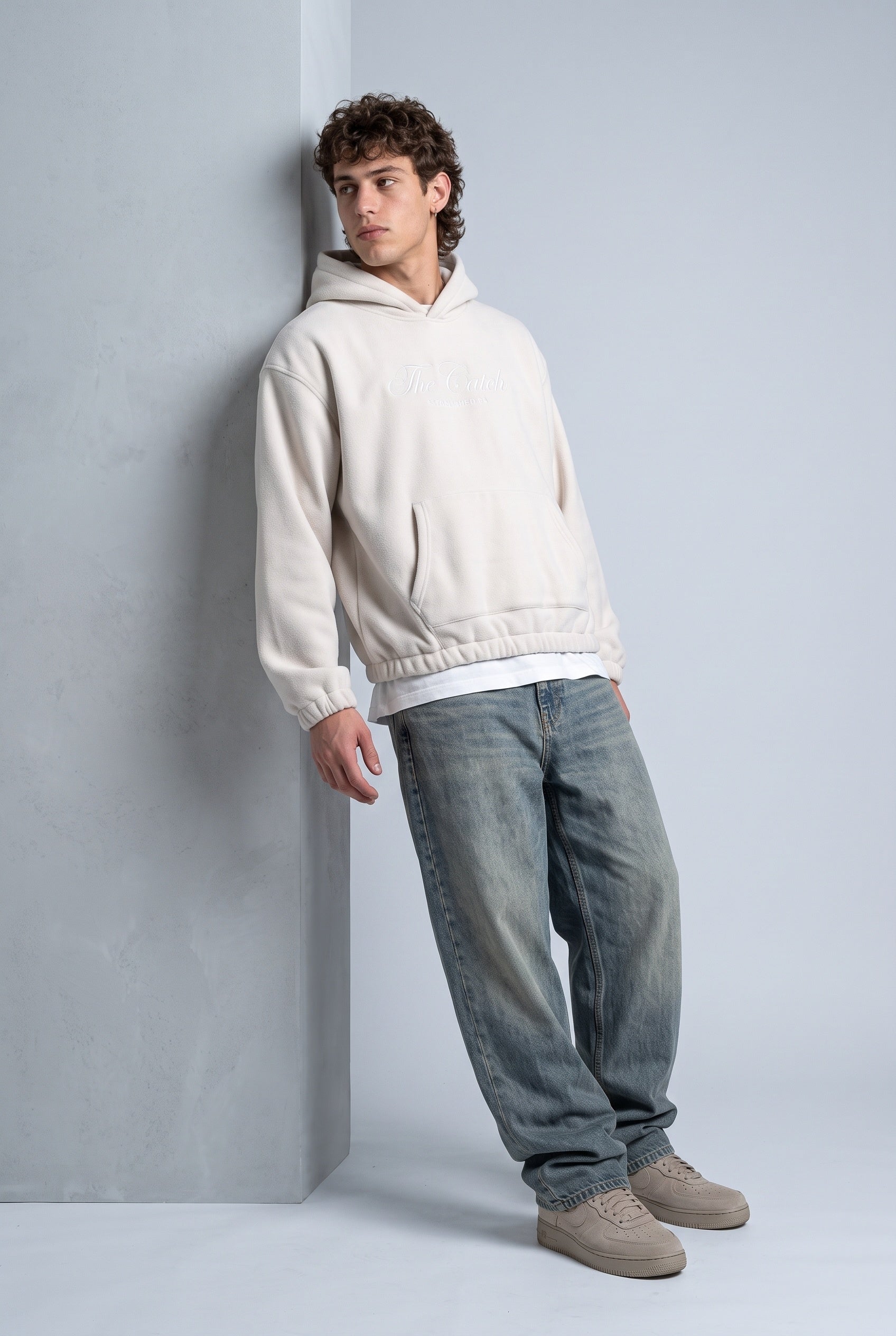 Kapüşonlu Kanguru Cepli Nakışlı Sweatshirt 1|oldu-media-mvf9k7lu-tpldpc|000