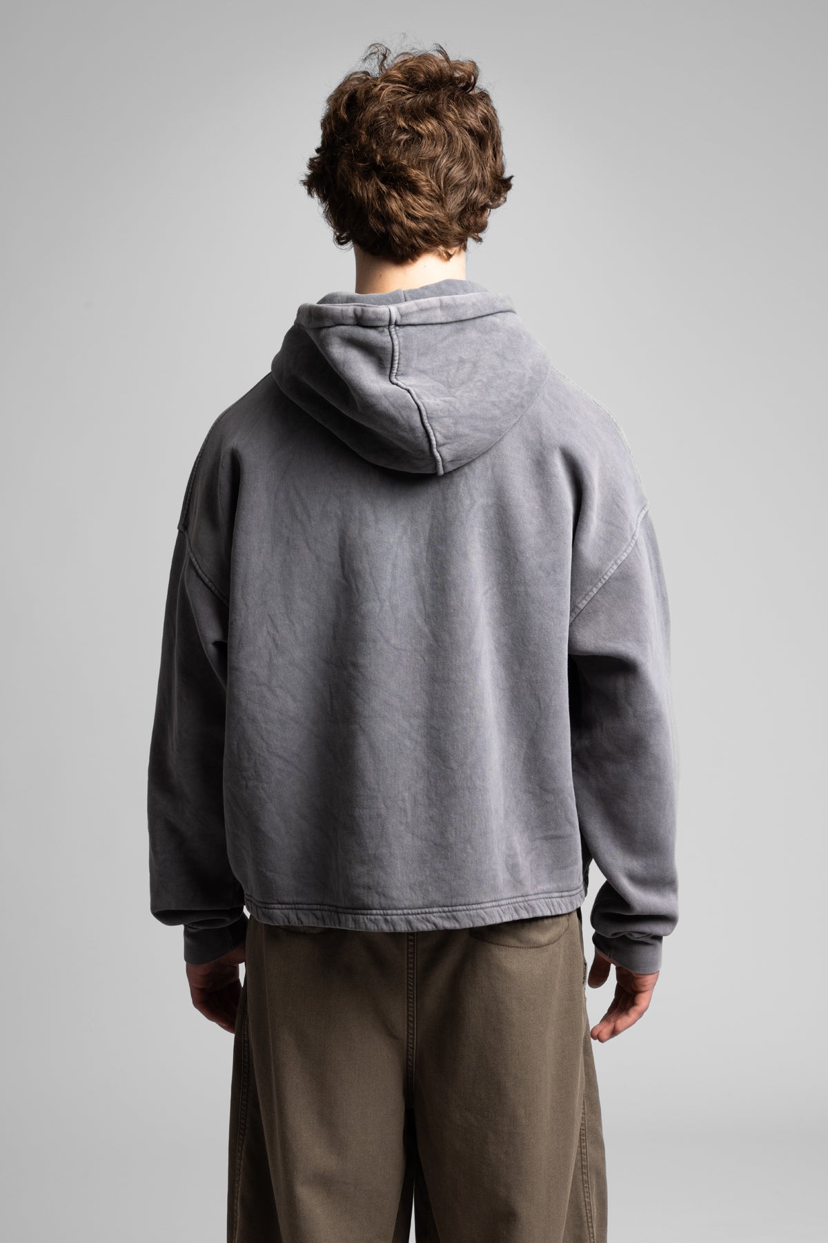 Minimal Yazı Detaylı Kapüşonlu Sweatshirt