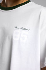 Oversize Kontrast Yakalı Baskılı T-shirt