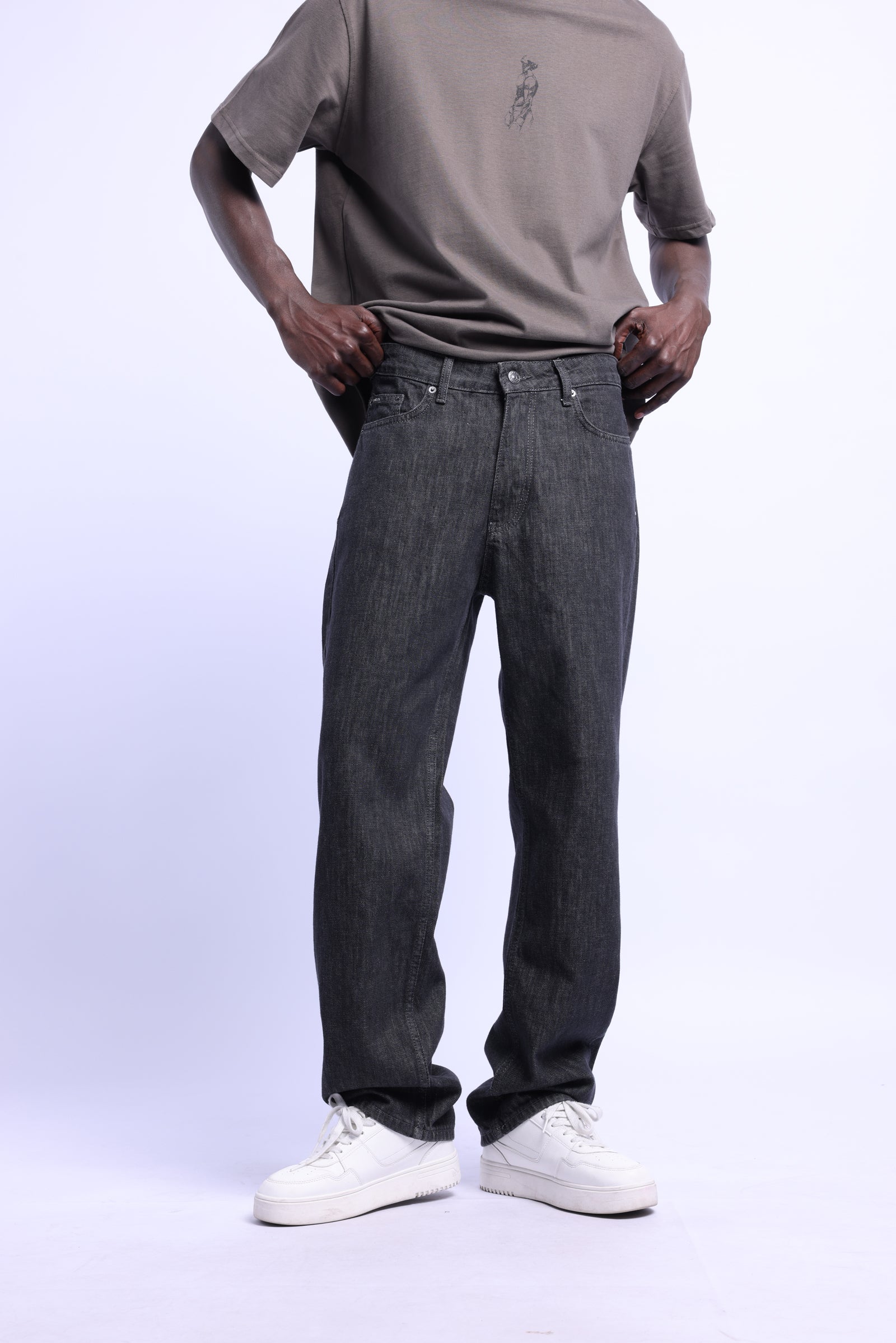 Minimal Nakış Detaylı Baggy Jean