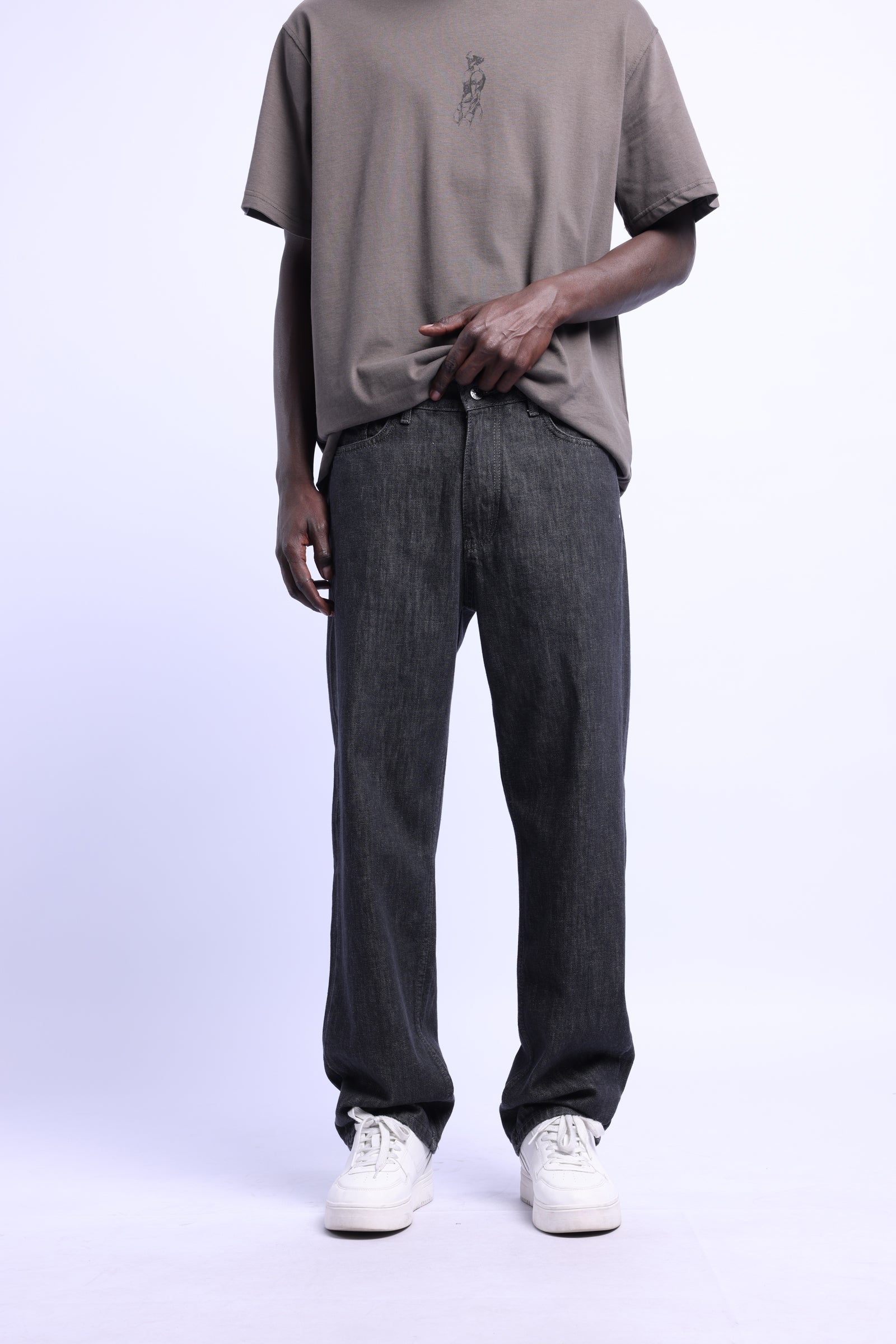 Minimal Nakış Detaylı Baggy Jean