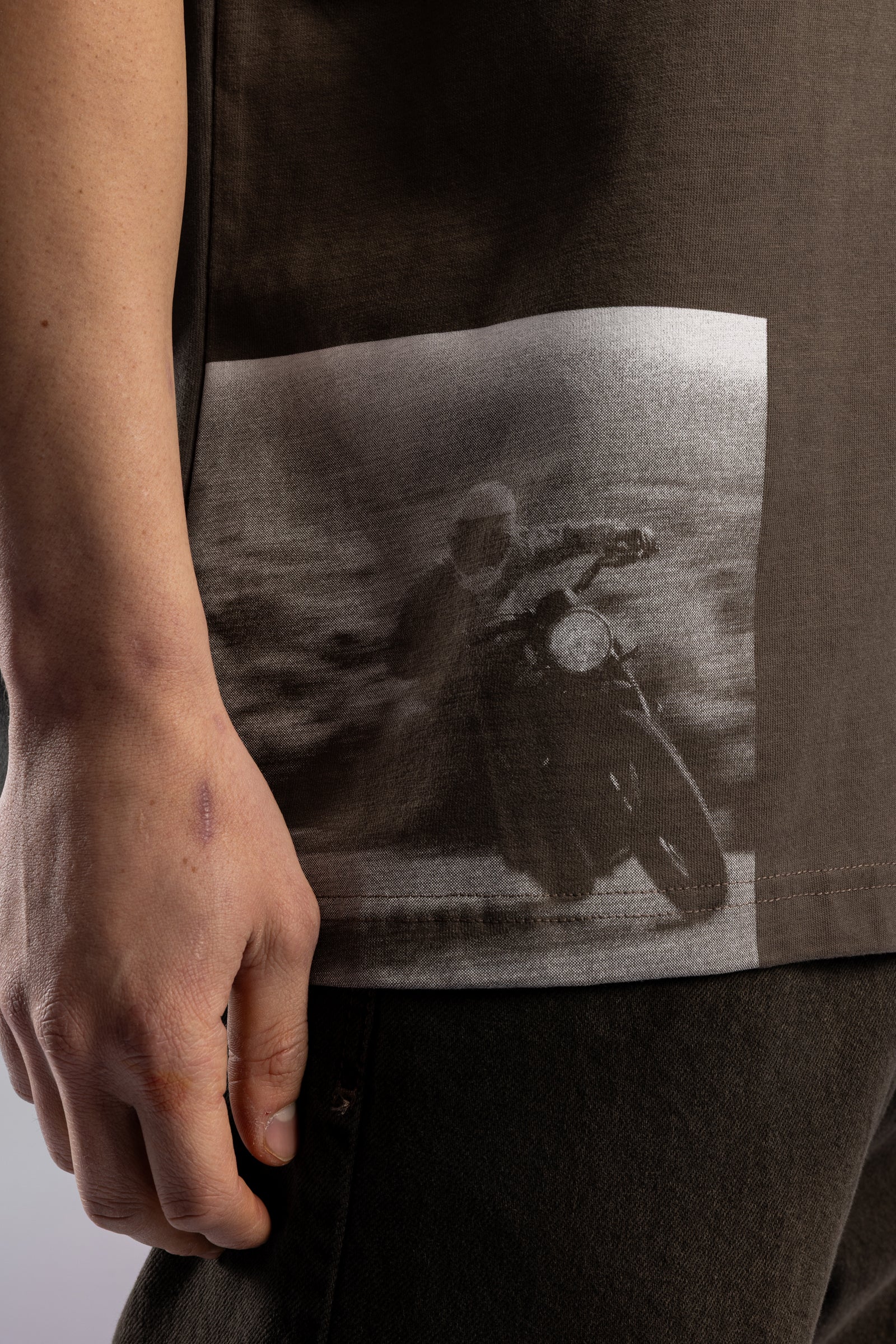 Oversize “Brotherhood” Baskılı T-shirt