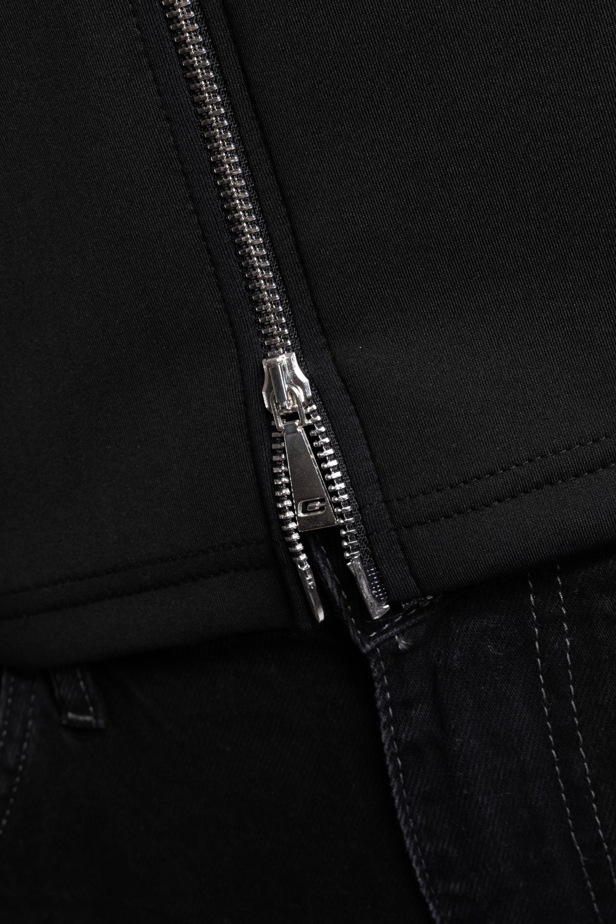 Çift Yön Fermuarlı Kapüşonlu Sweatshirt