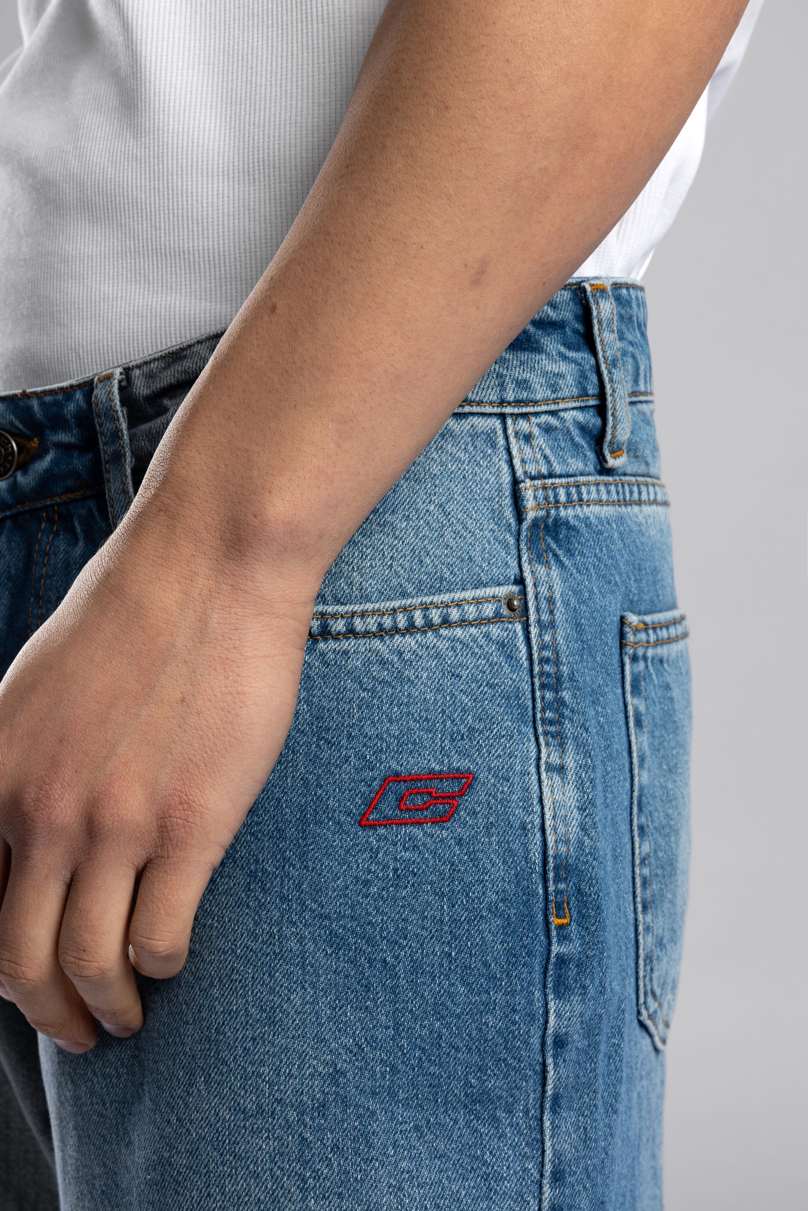 Nakış Detaylı Baggy Fit Jean