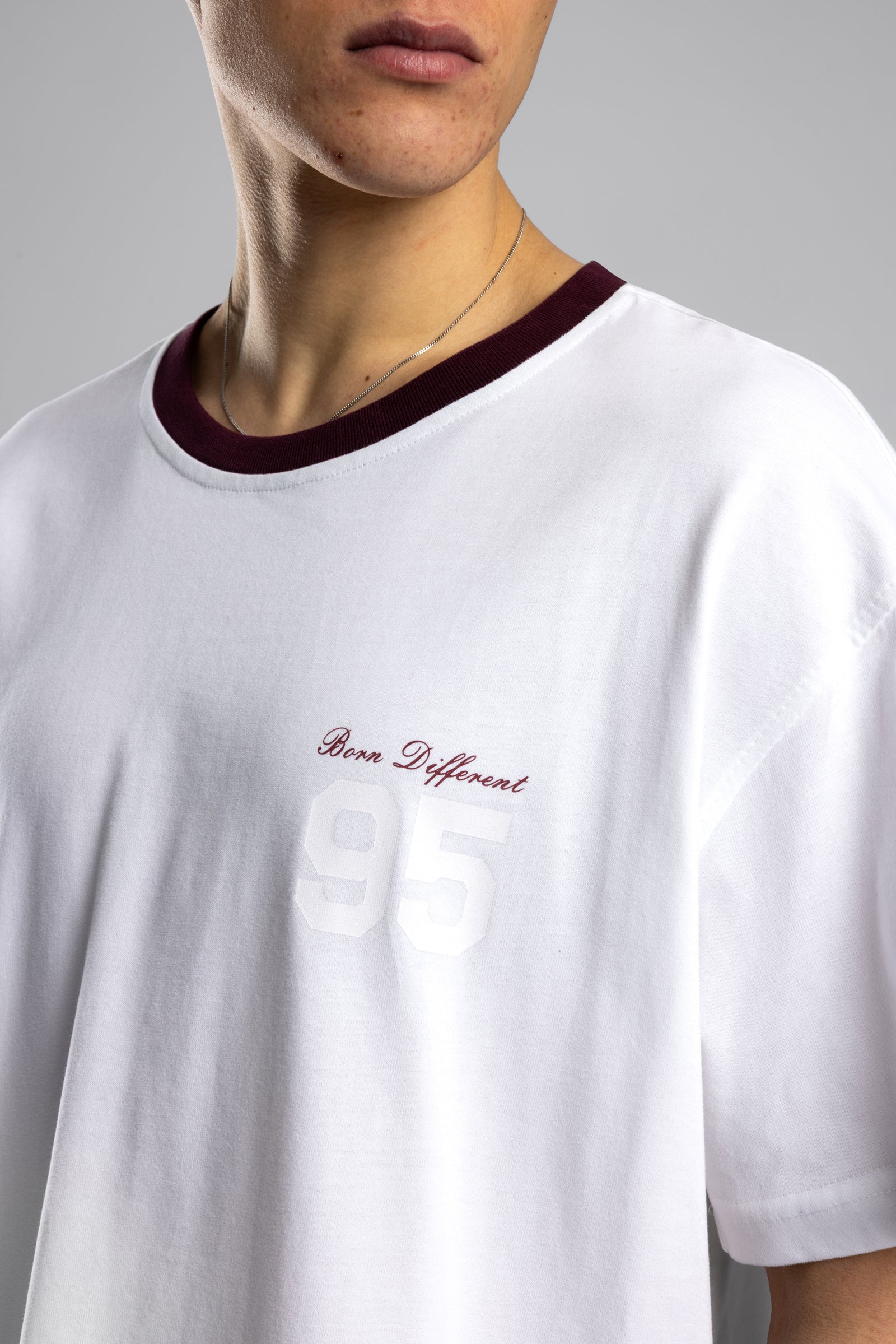 Oversize Kontrast Yakalı Baskılı T-shirt