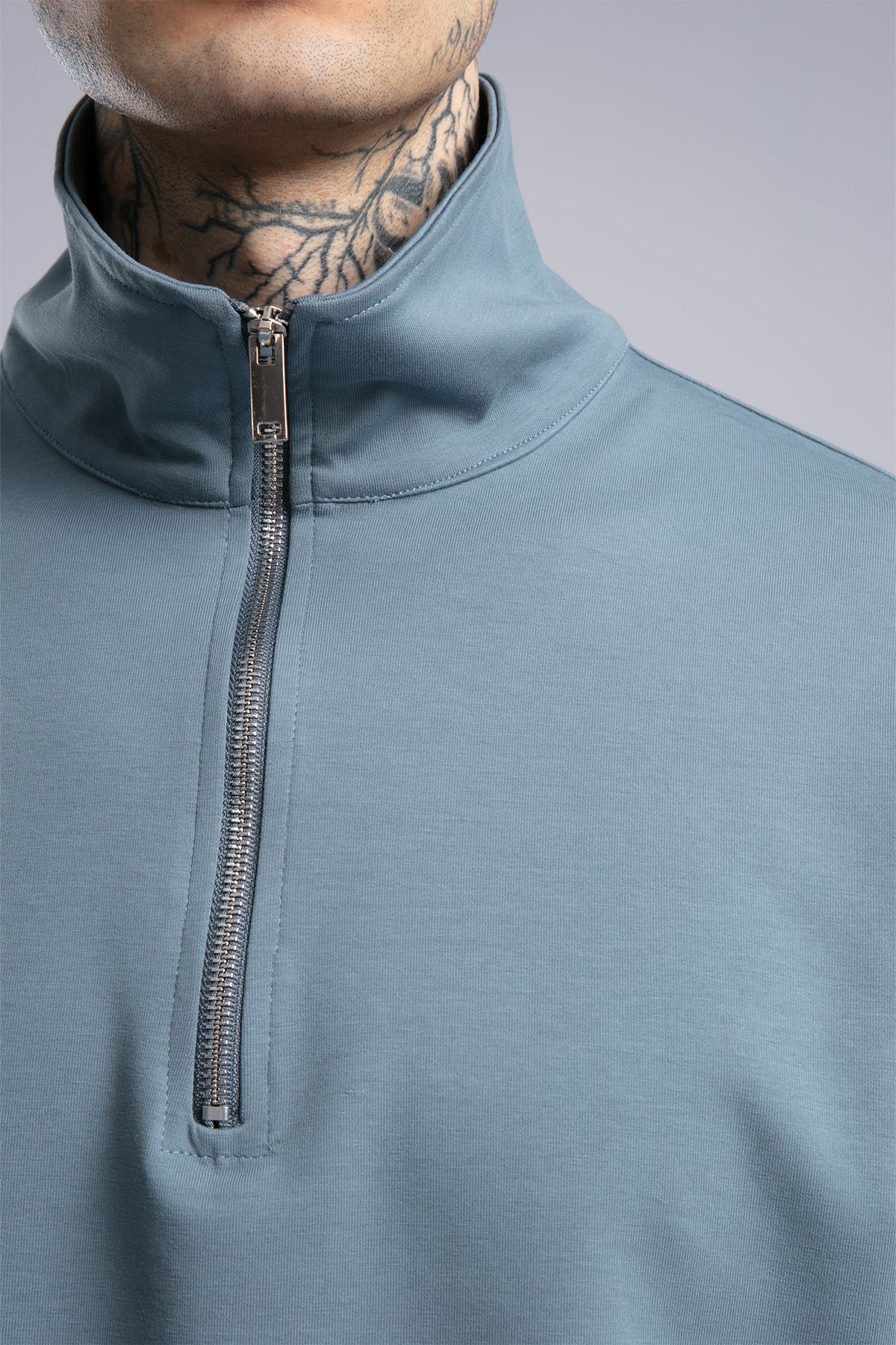 Yüksek Yaka Fermuarlı Sweatshirt