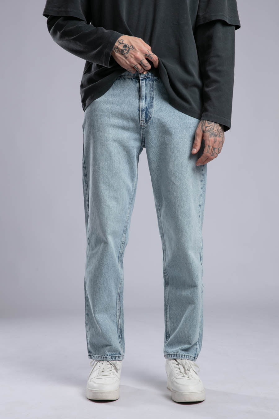 Relaxed Straight Fit Jean
