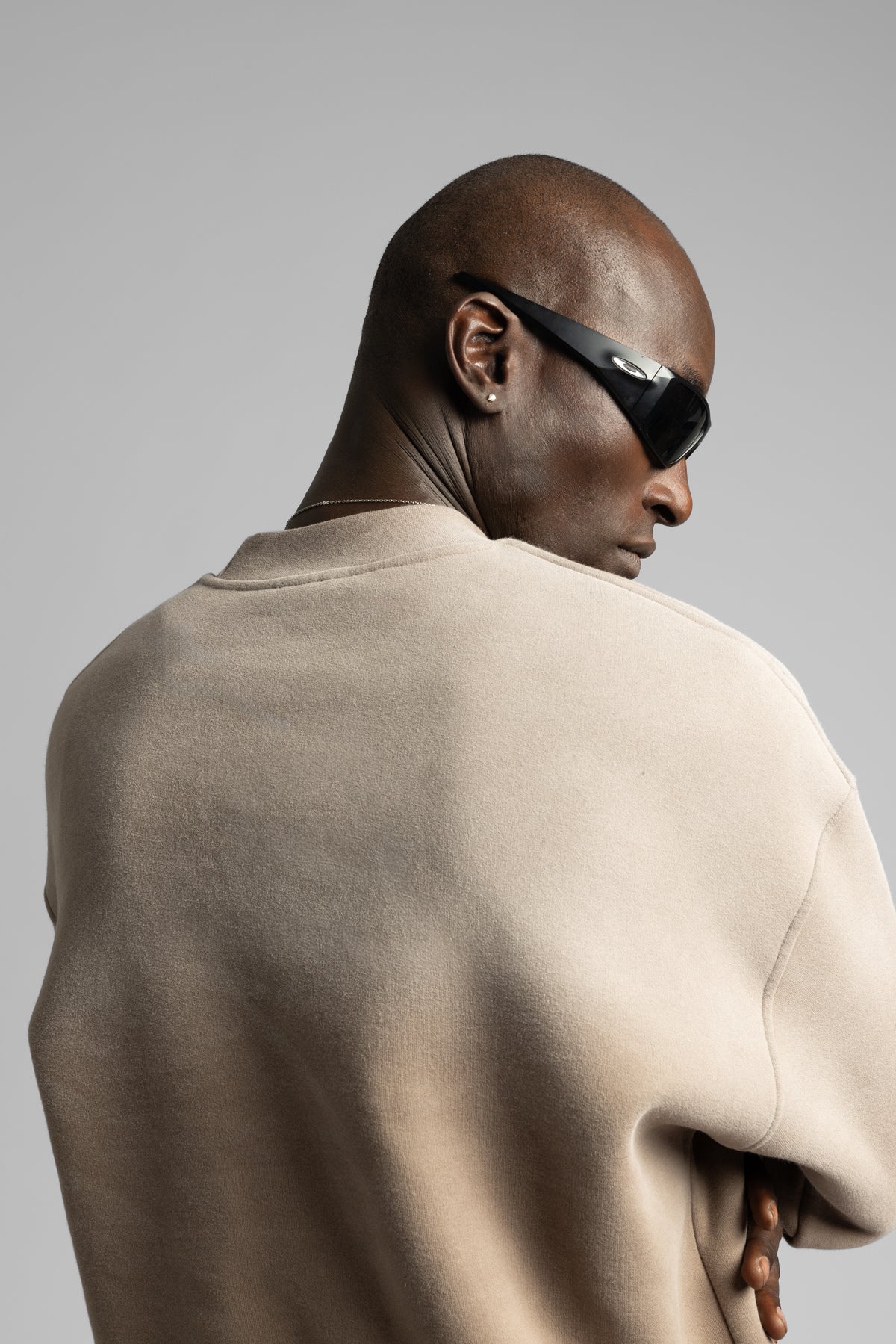 Minimal Yazı Detaylı Pistole Sweatshirt