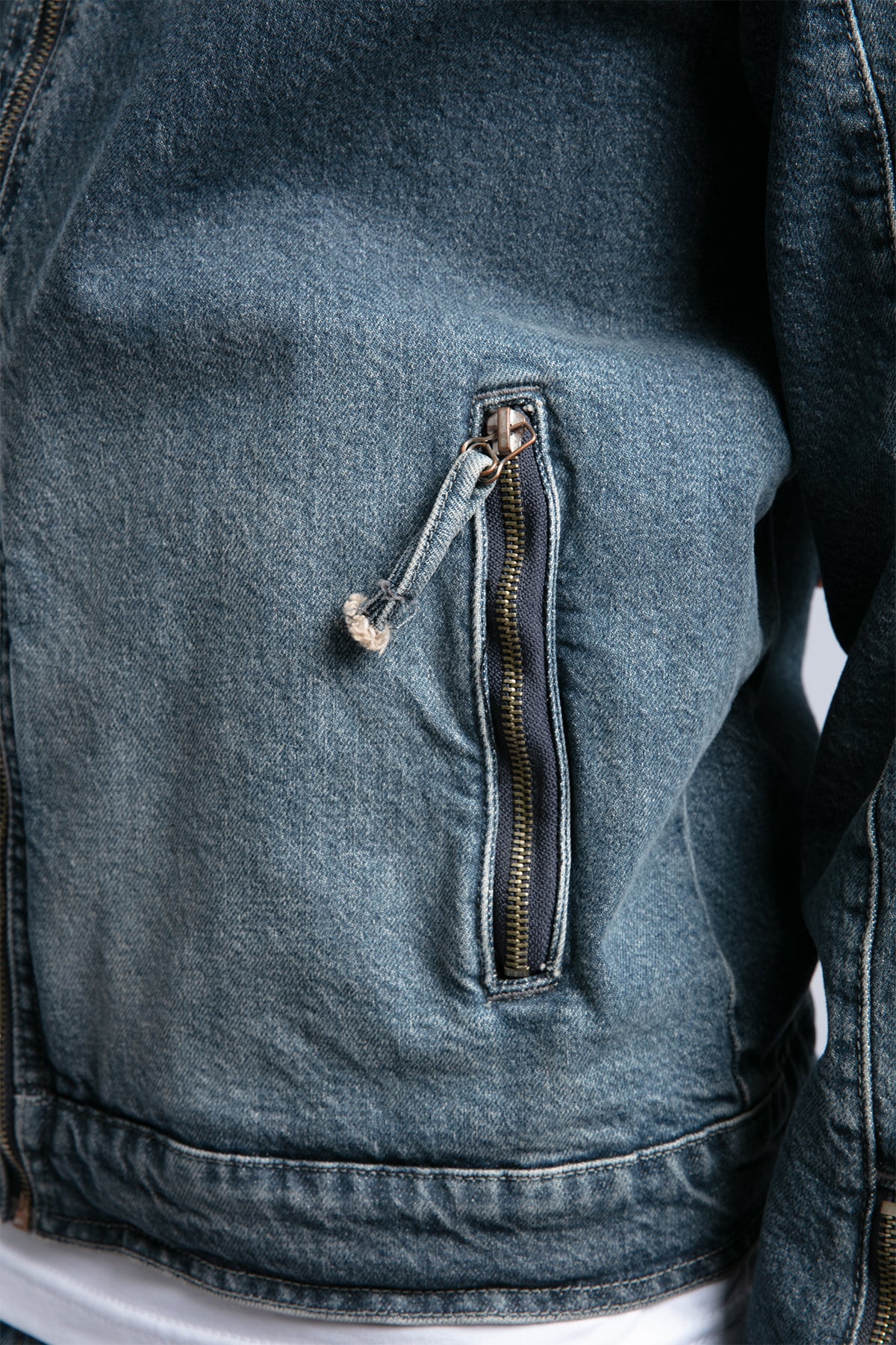 Nakış Detaylı Biker Form Denim Ceket
