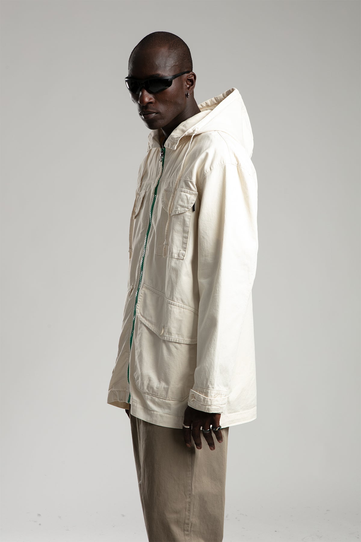 Çok Cepli Kapüşonlu Ceket