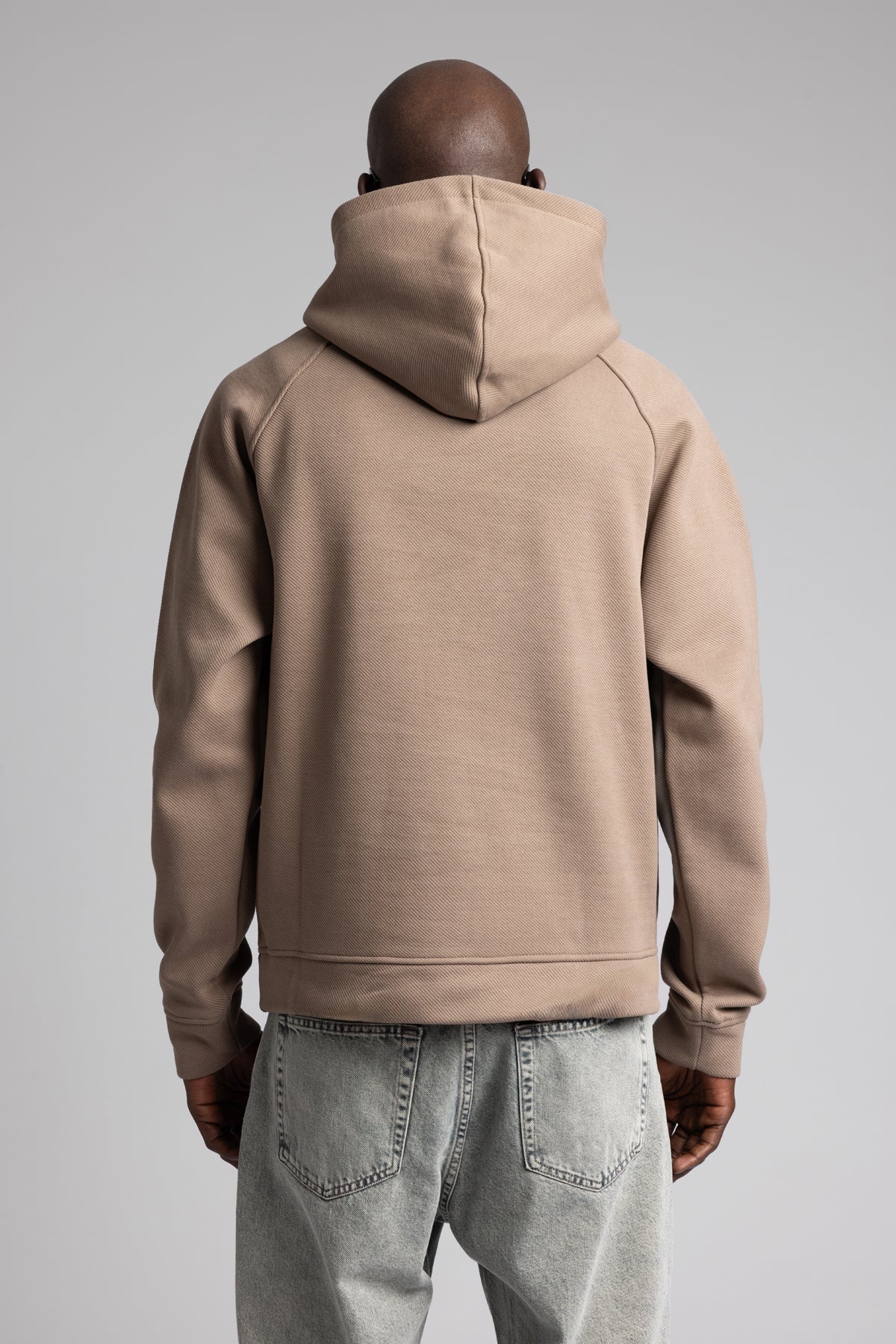 Minimal Nakış Detaylı Kapüşonlu Sweatshirt