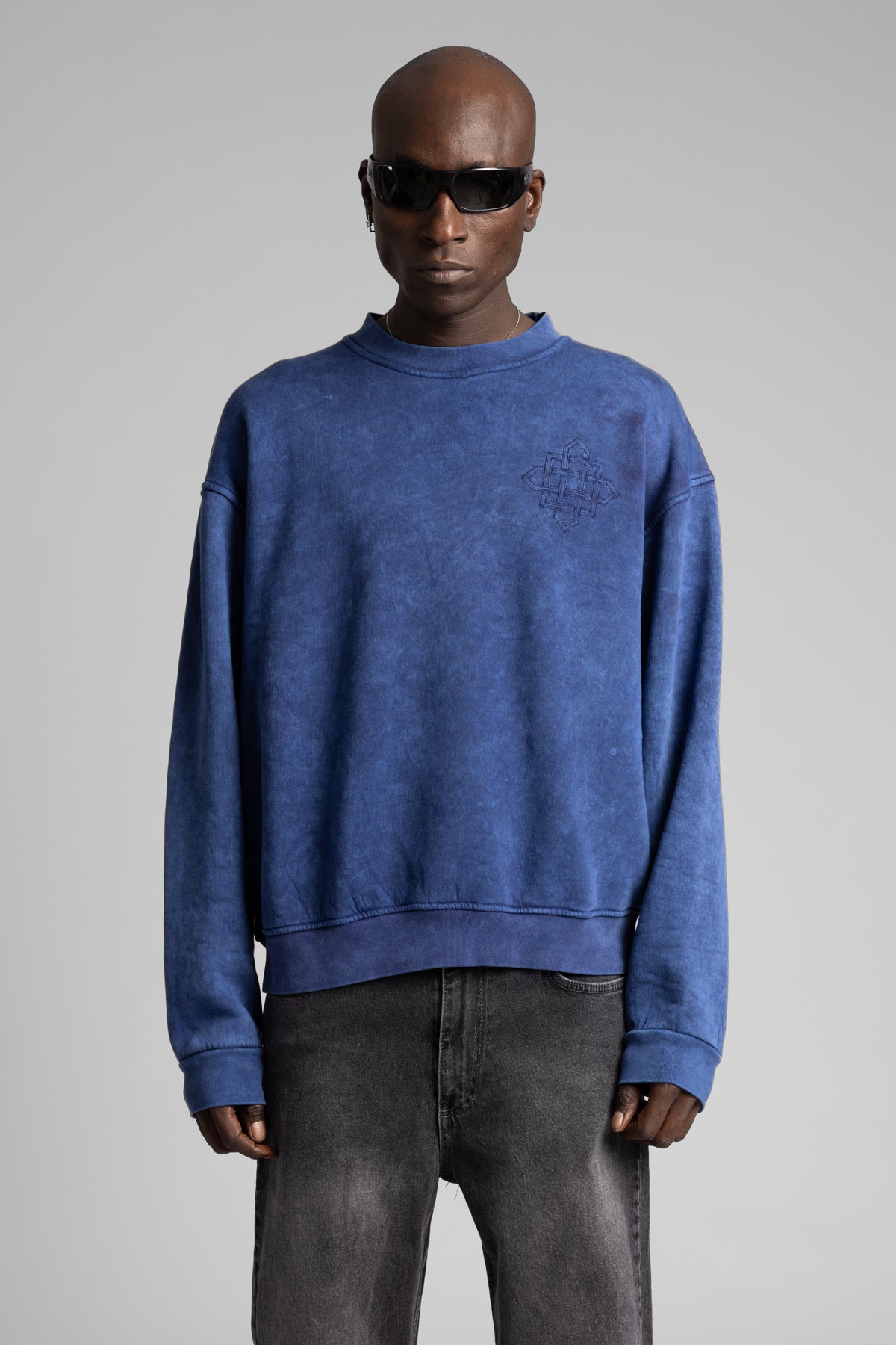 Nakışlı Yıkamalı Sweatshirt