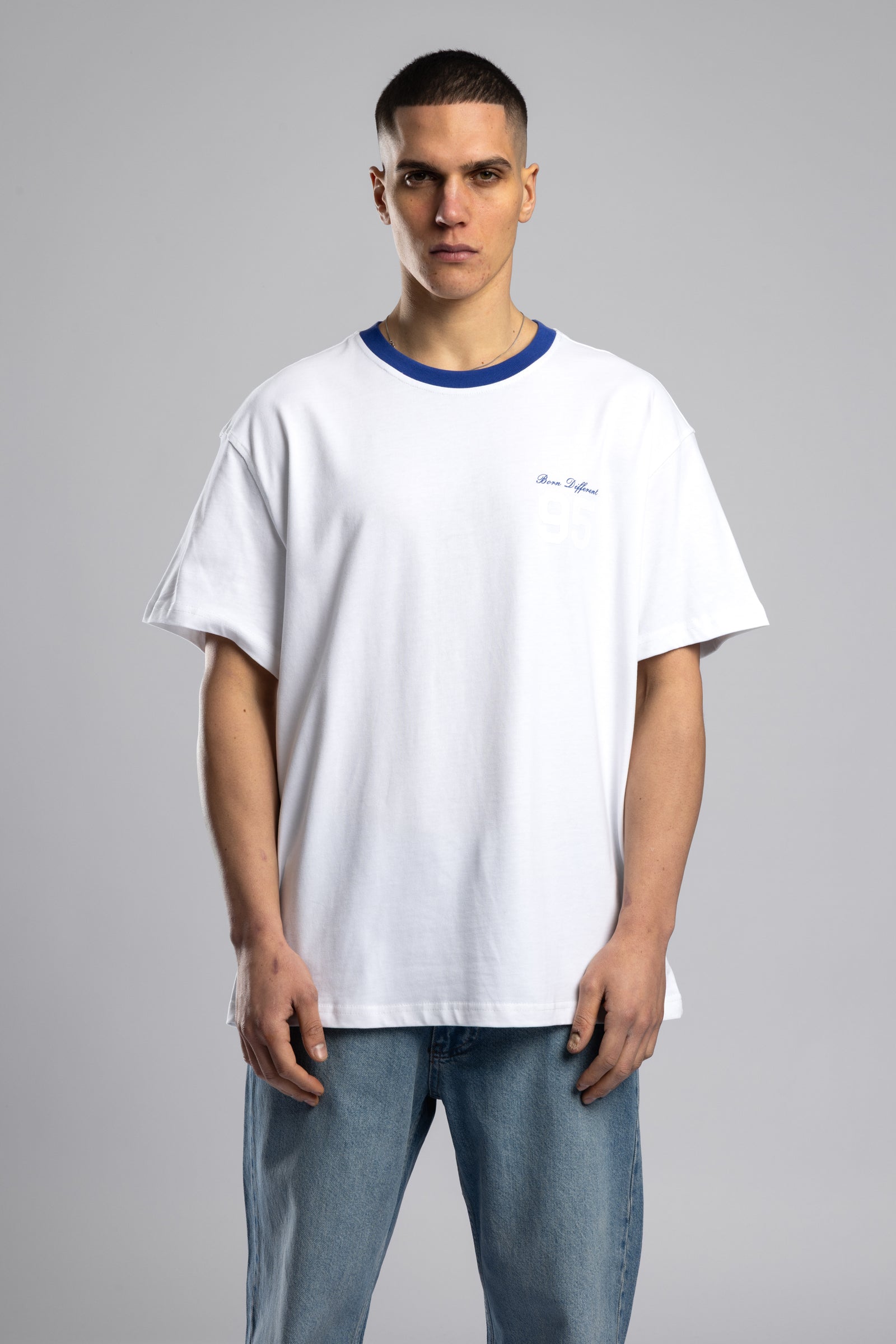 Oversize Kontrast Yakalı Baskılı T-shirt
