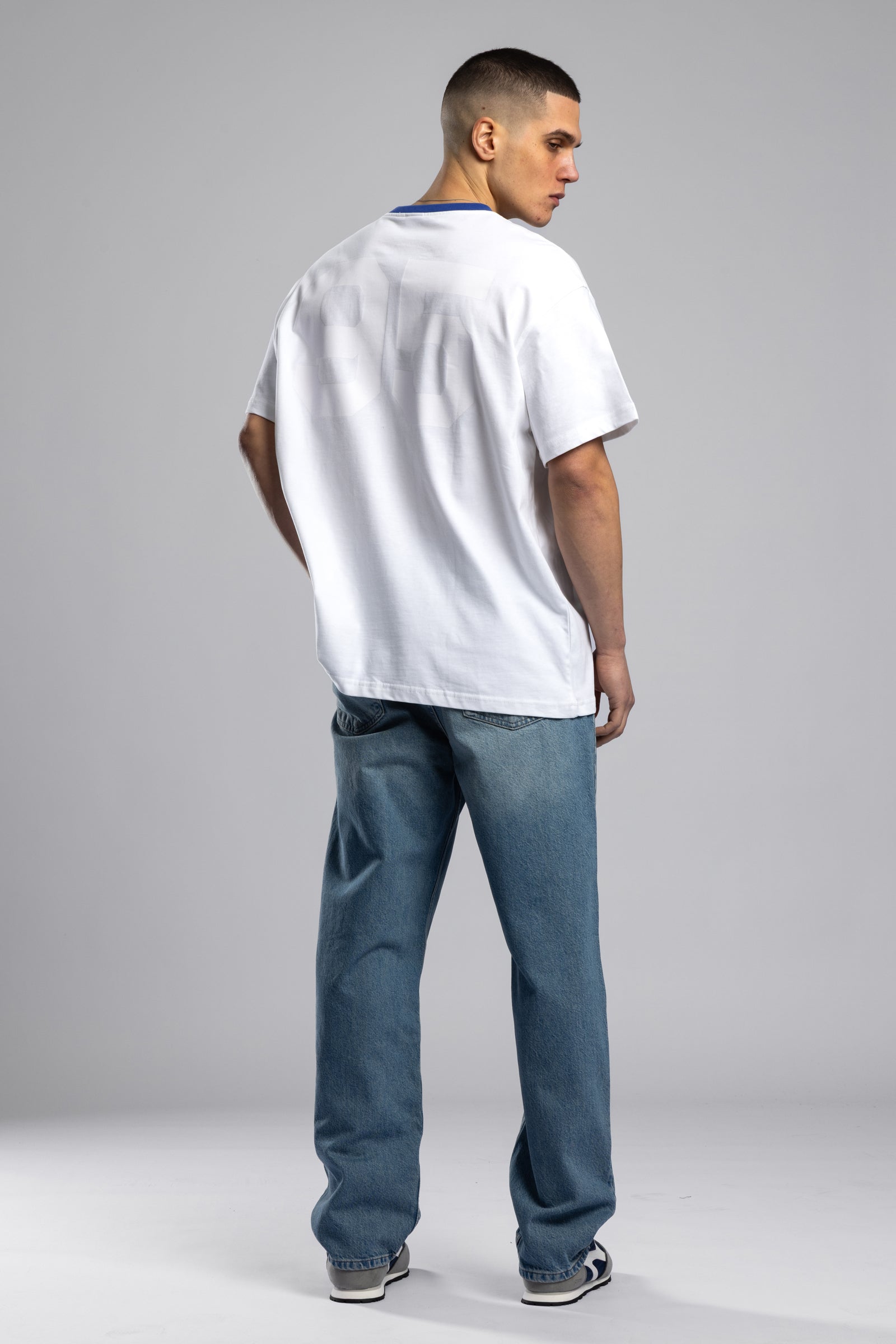 Oversize Kontrast Yakalı Baskılı T-shirt