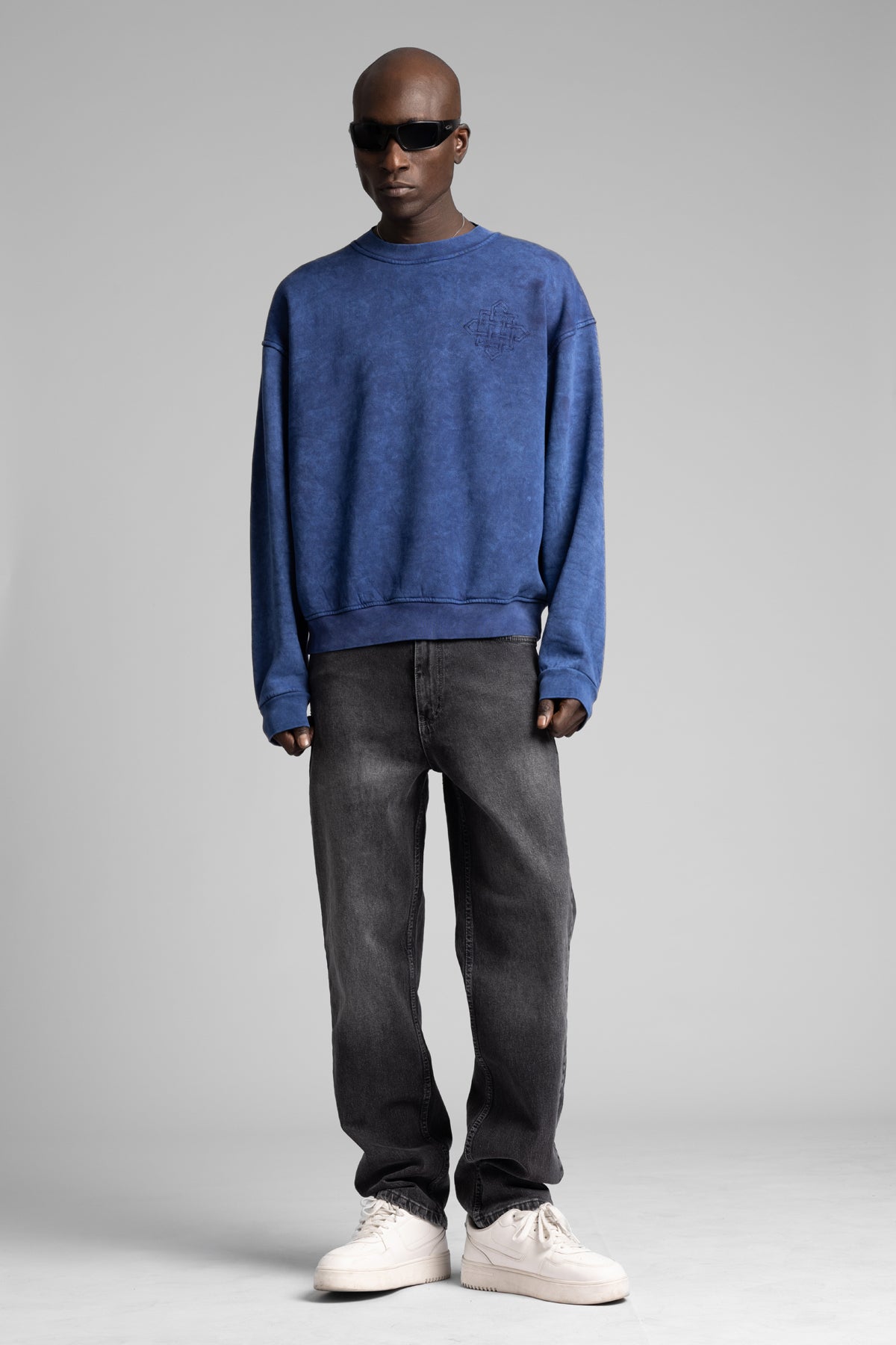 Nakışlı Yıkamalı Sweatshirt