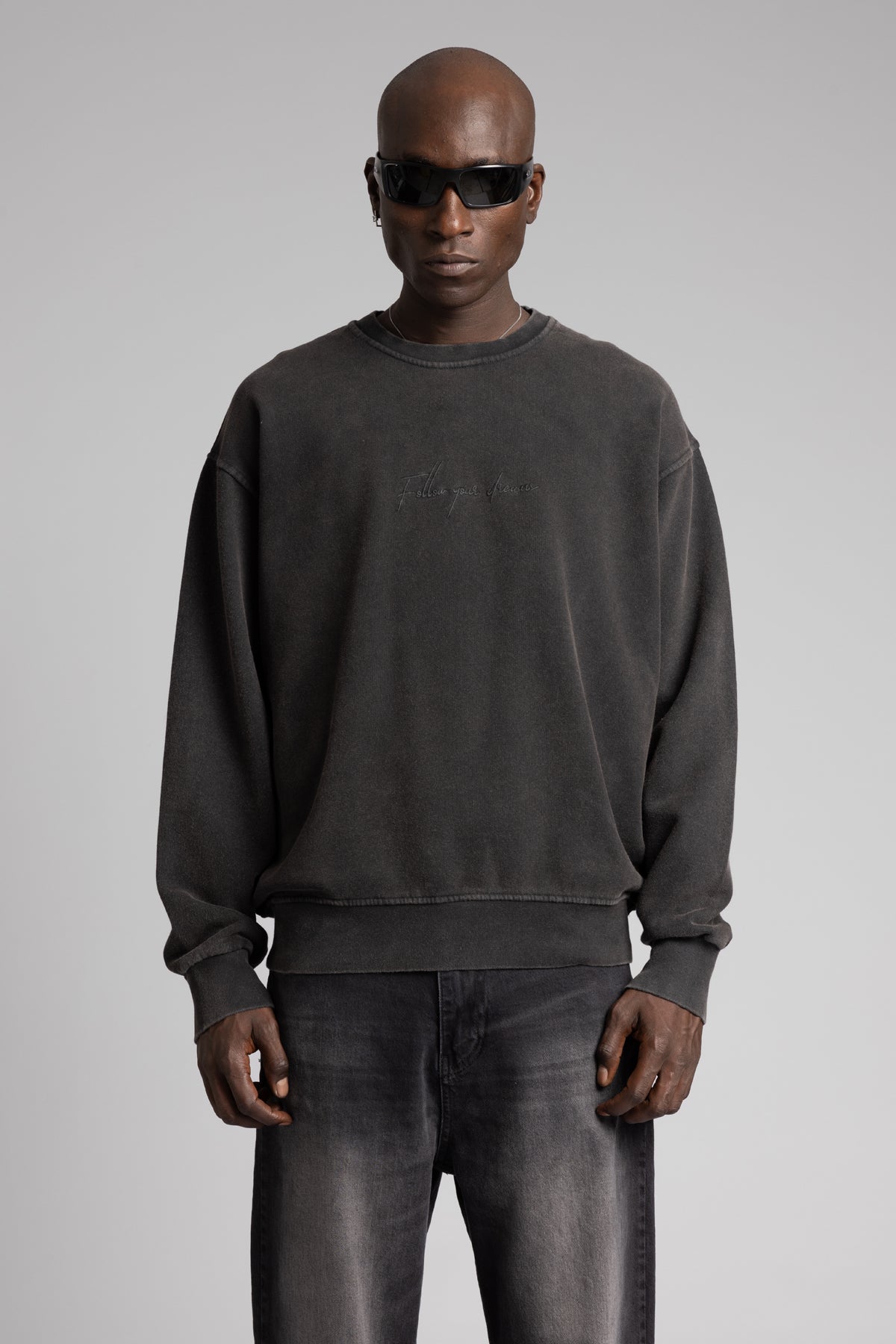 Nakışlı Yıkamalı Sweatshirt