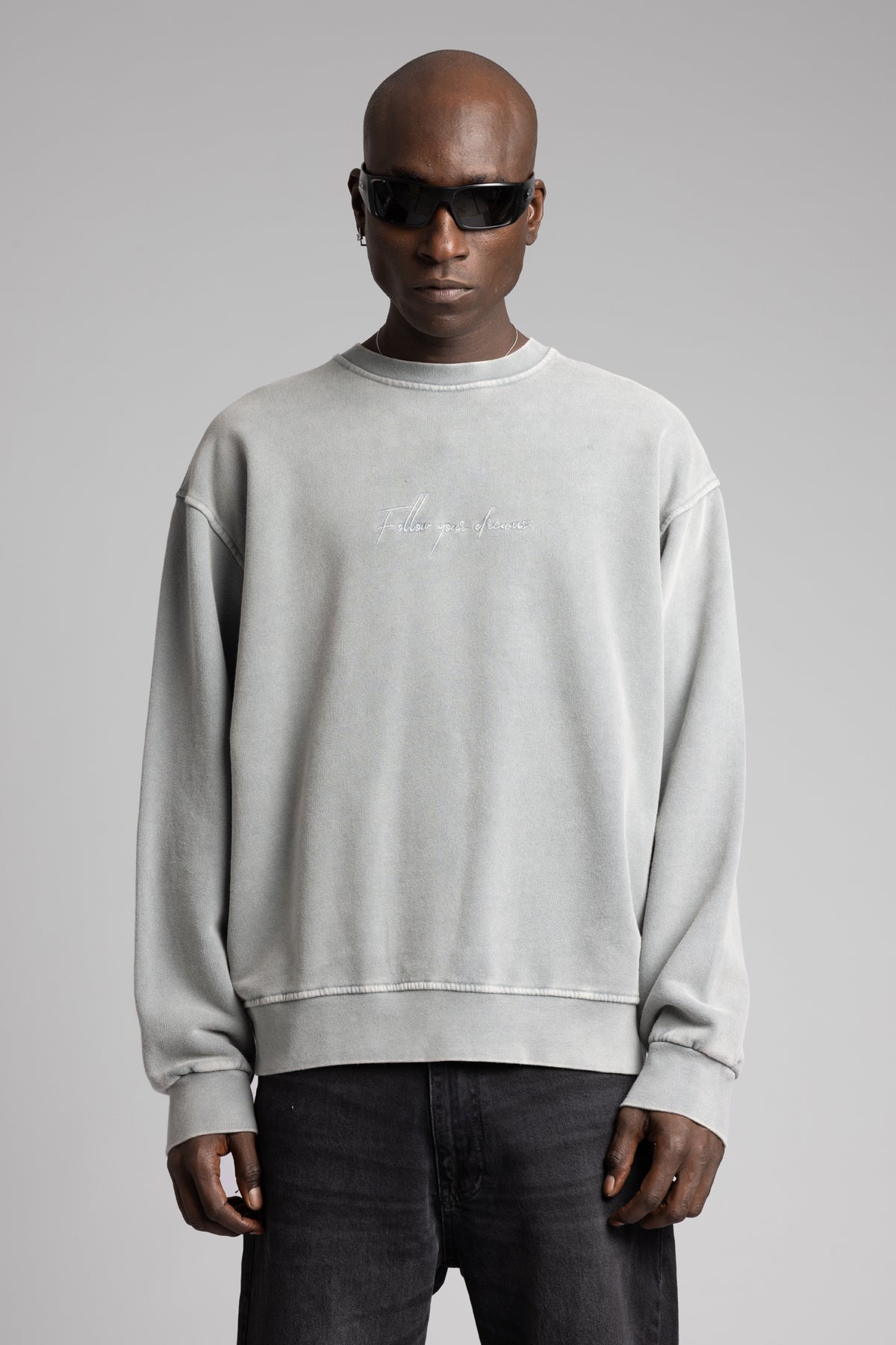 Nakışlı Yıkamalı Sweatshirt