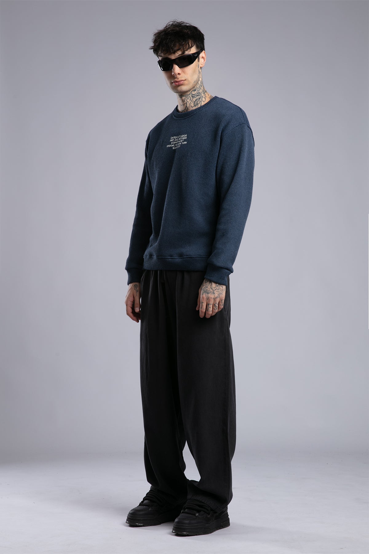 Minimal Baskılı Triko Kazak