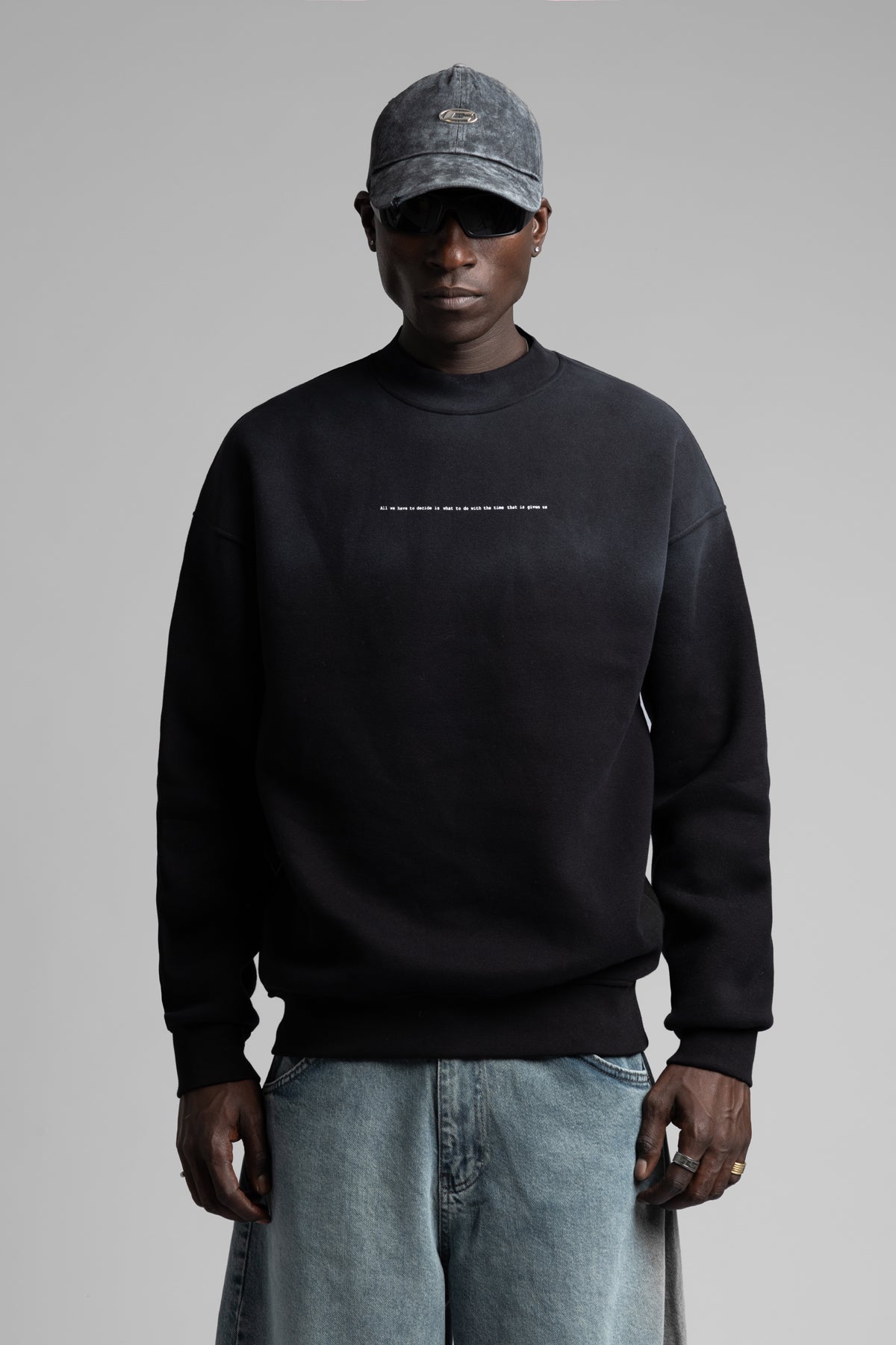 Minimal Yazı Detaylı Pistole Sweatshirt