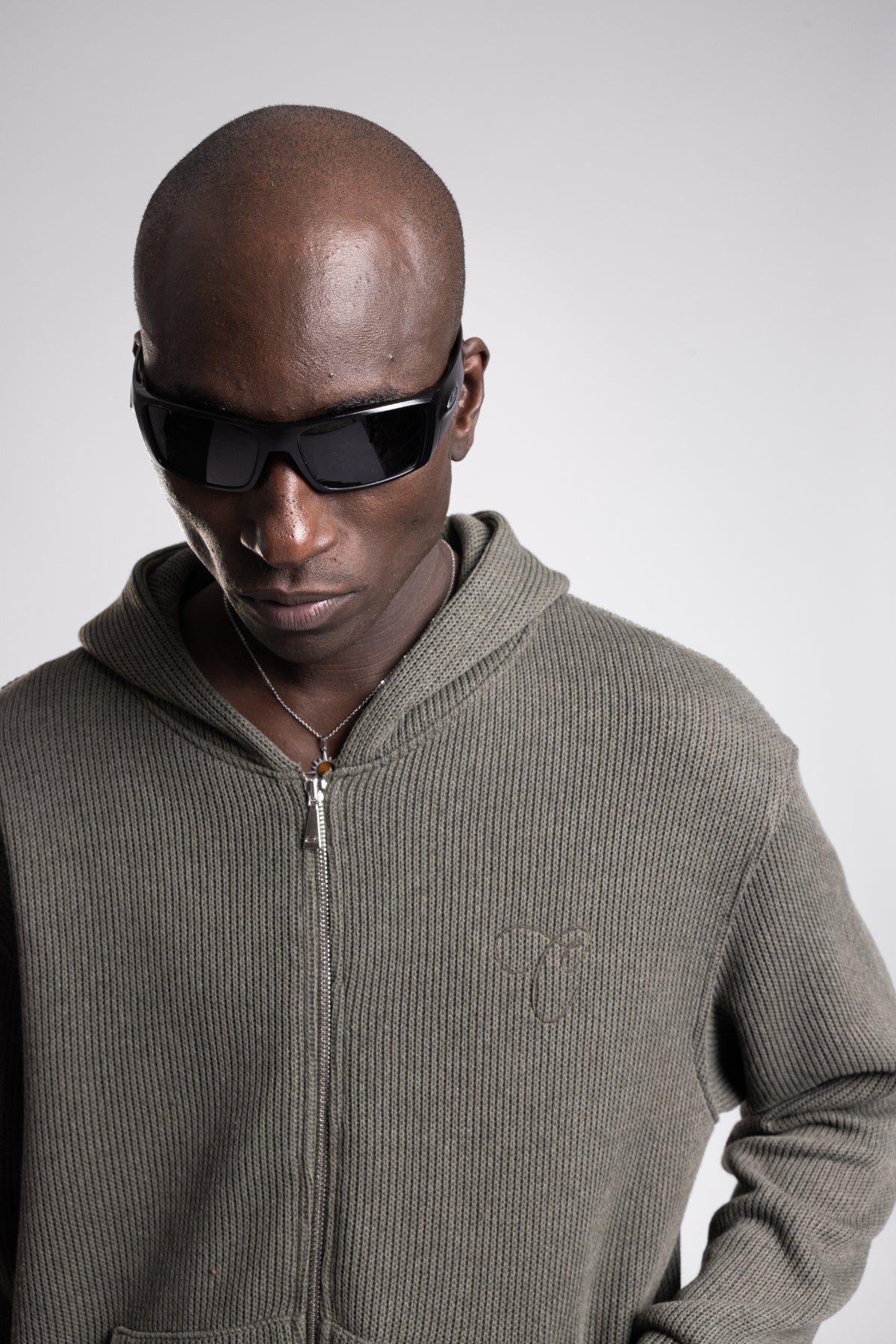 Fermuarlı Kapüşonlu Triko Kazak