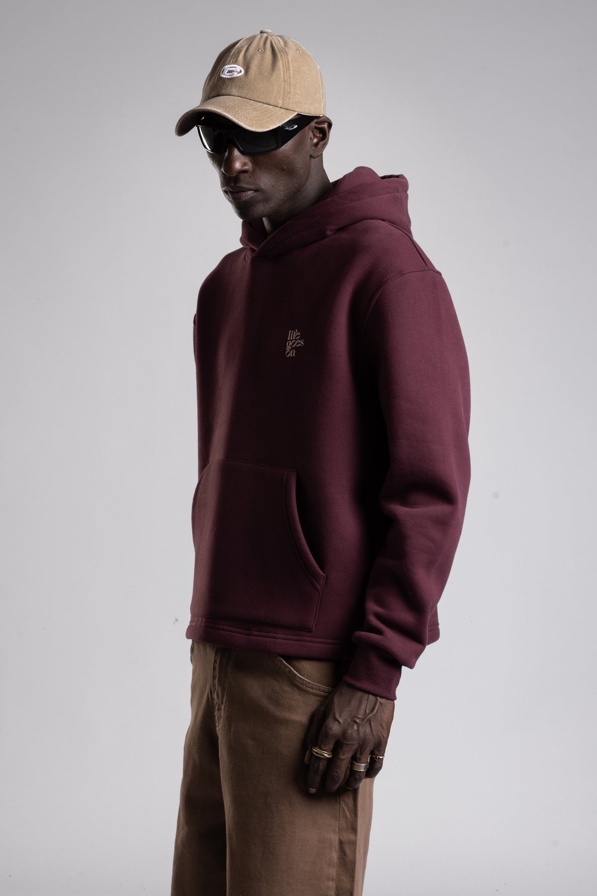 Kabartmalı Baskılı Kapüşonlu Sweatshirt