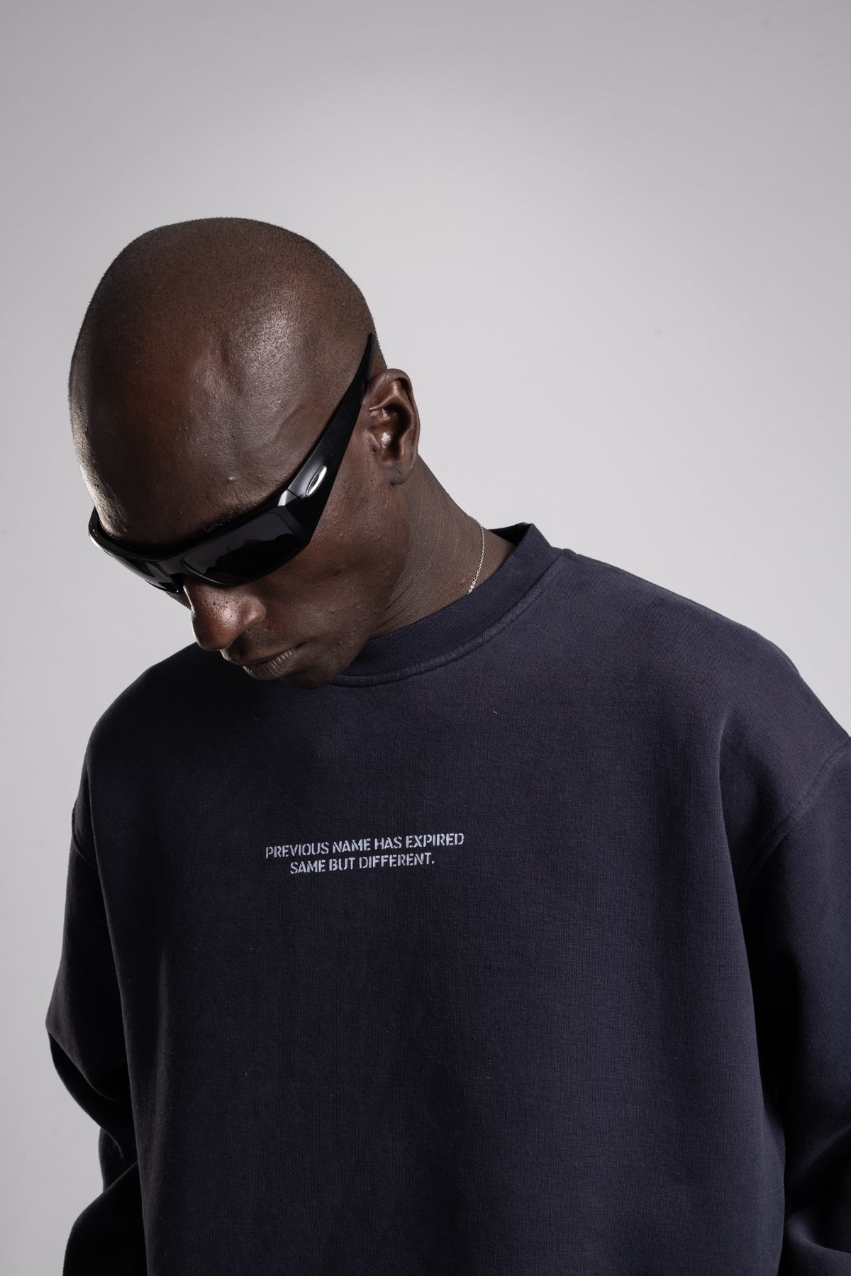 Micro Yazı Baskı Detaylı Oversize Sweatshirt