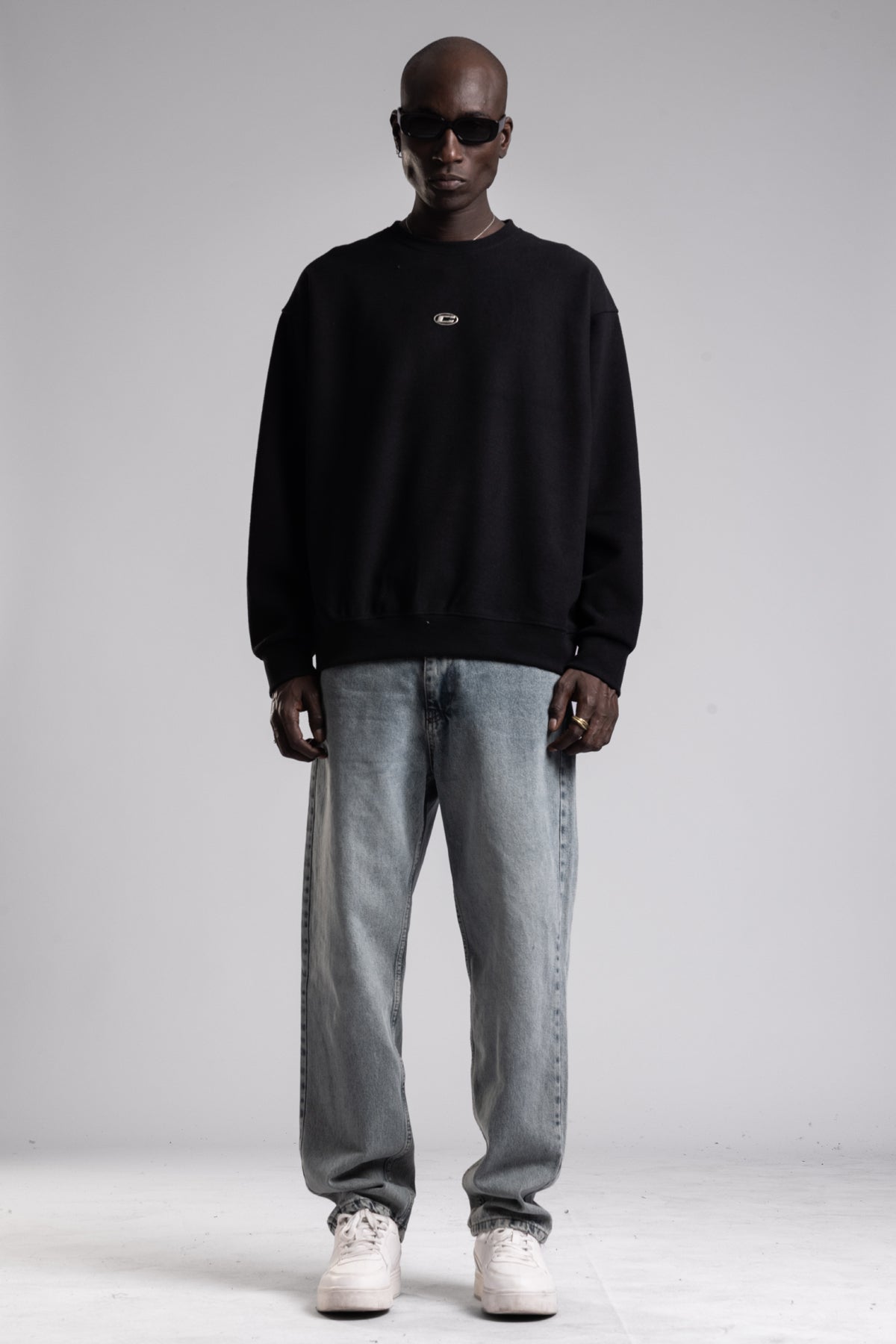 Metal Logo Detaylı Triko Sweatshirt