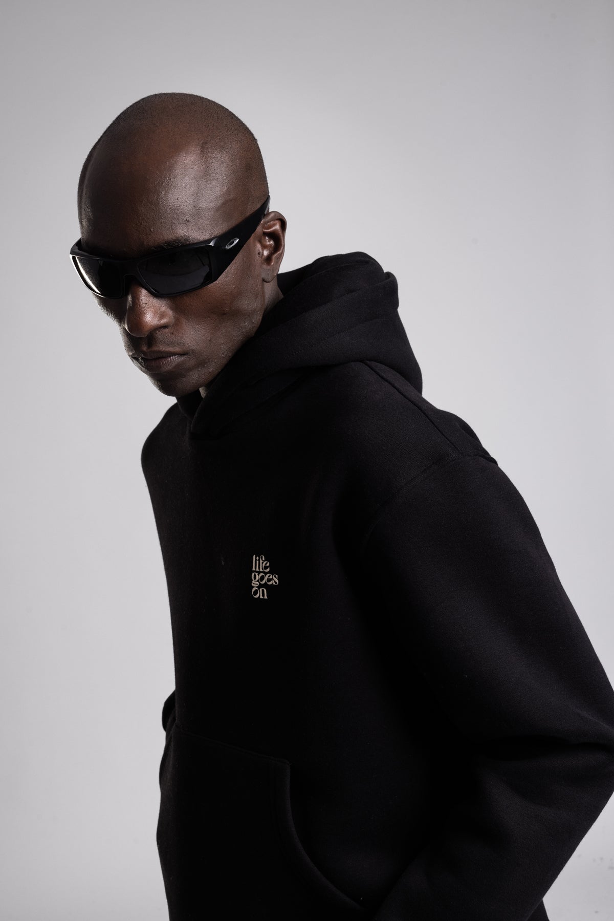 Kabartmalı Baskılı Kapüşonlu Sweatshirt
