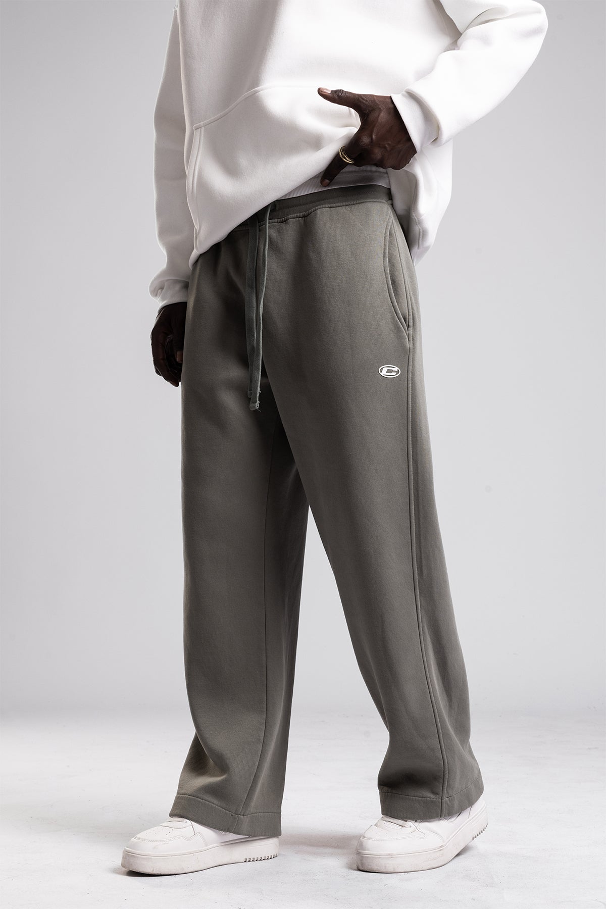 Minimal Logo Detaylı Eşofman Altı