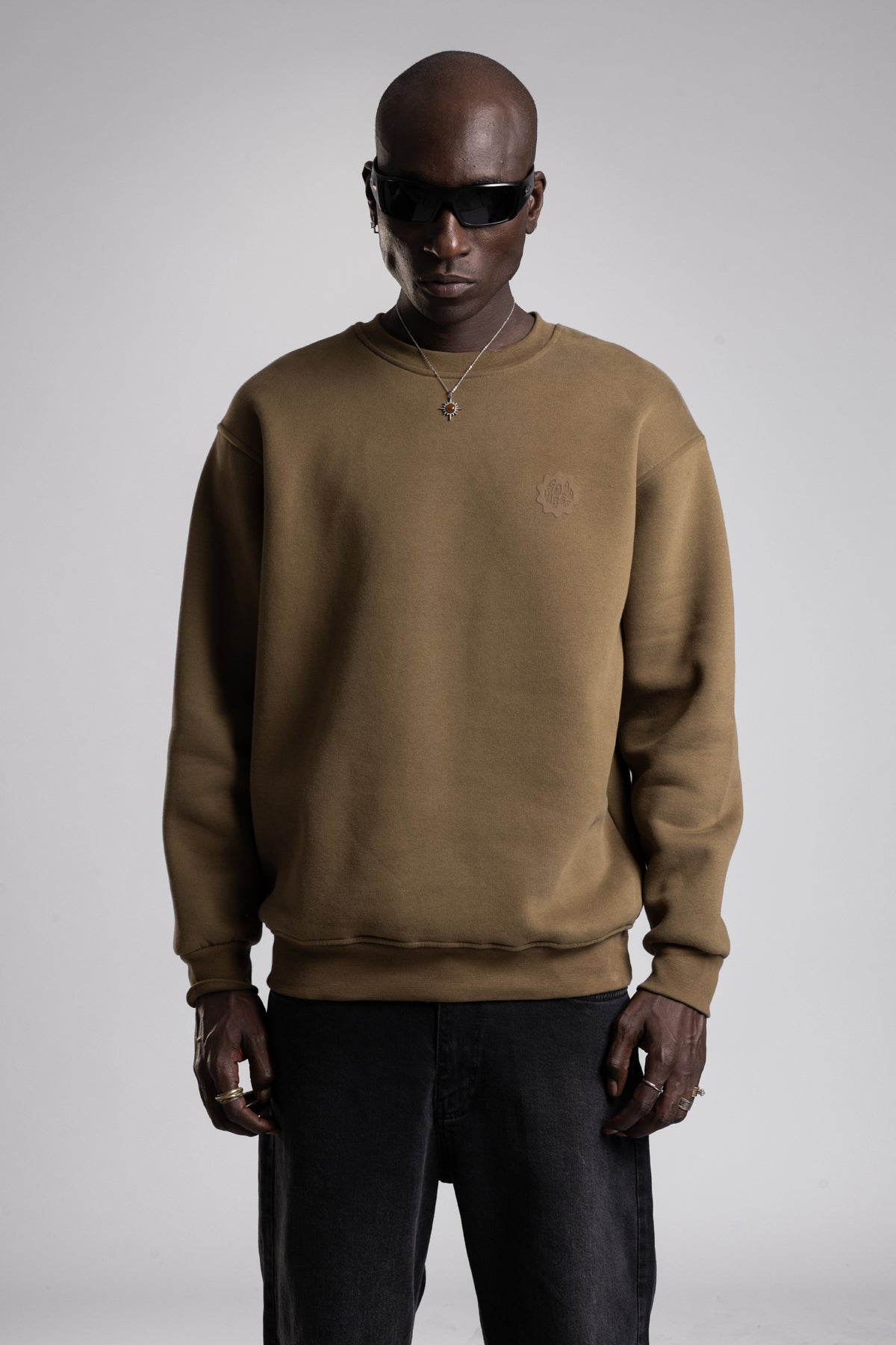Minimal Kabartma Yazılı Sweatshirt