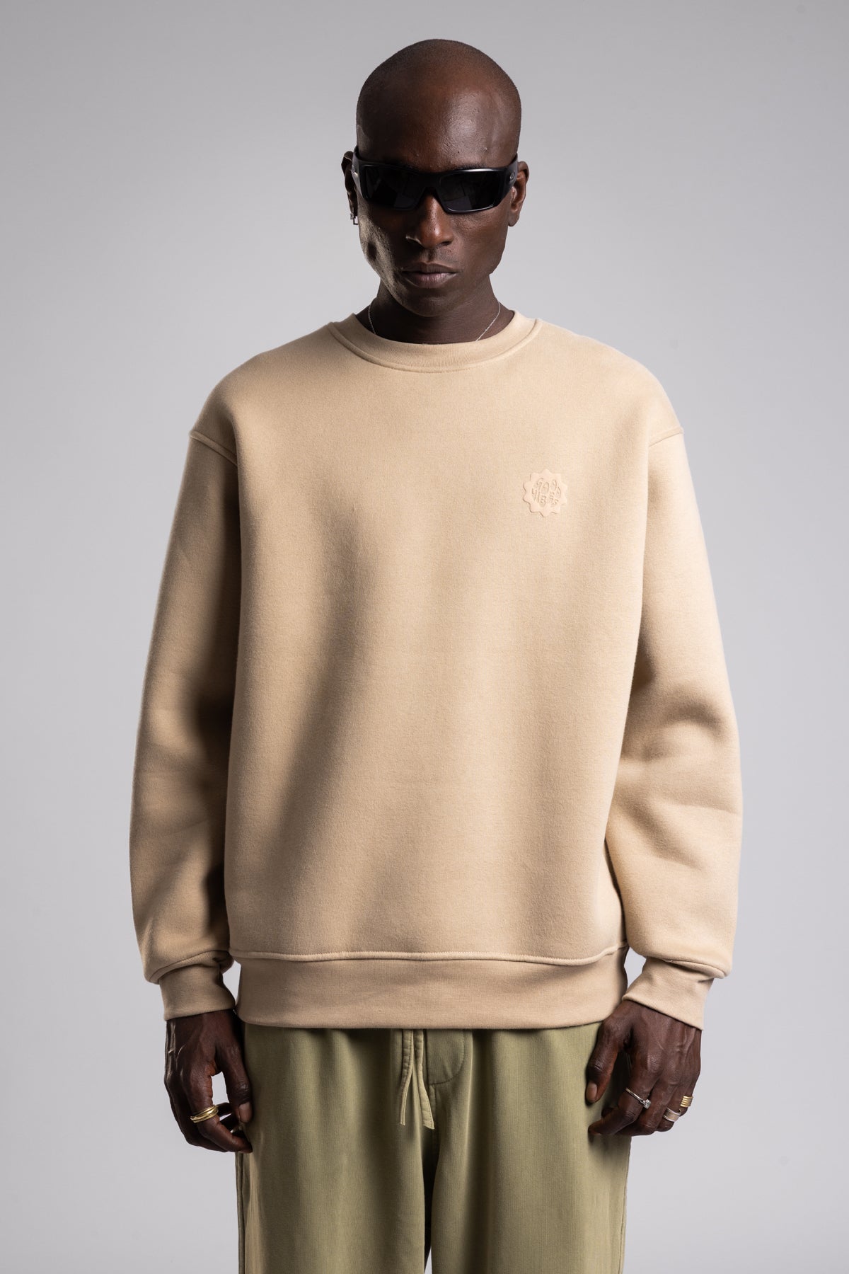 Minimal Kabartma Yazılı Sweatshirt
