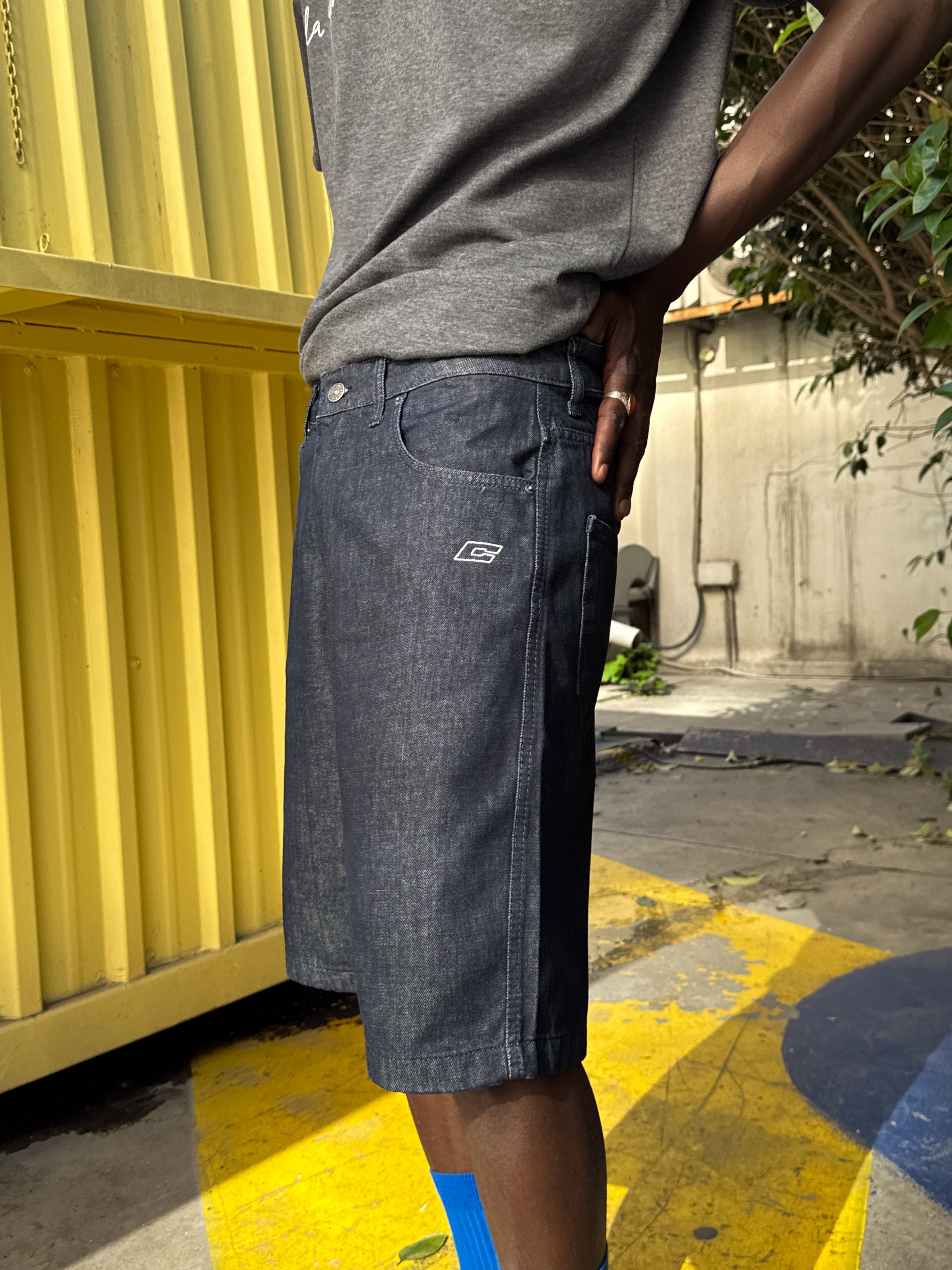Nakış Detaylı Denim Kapri