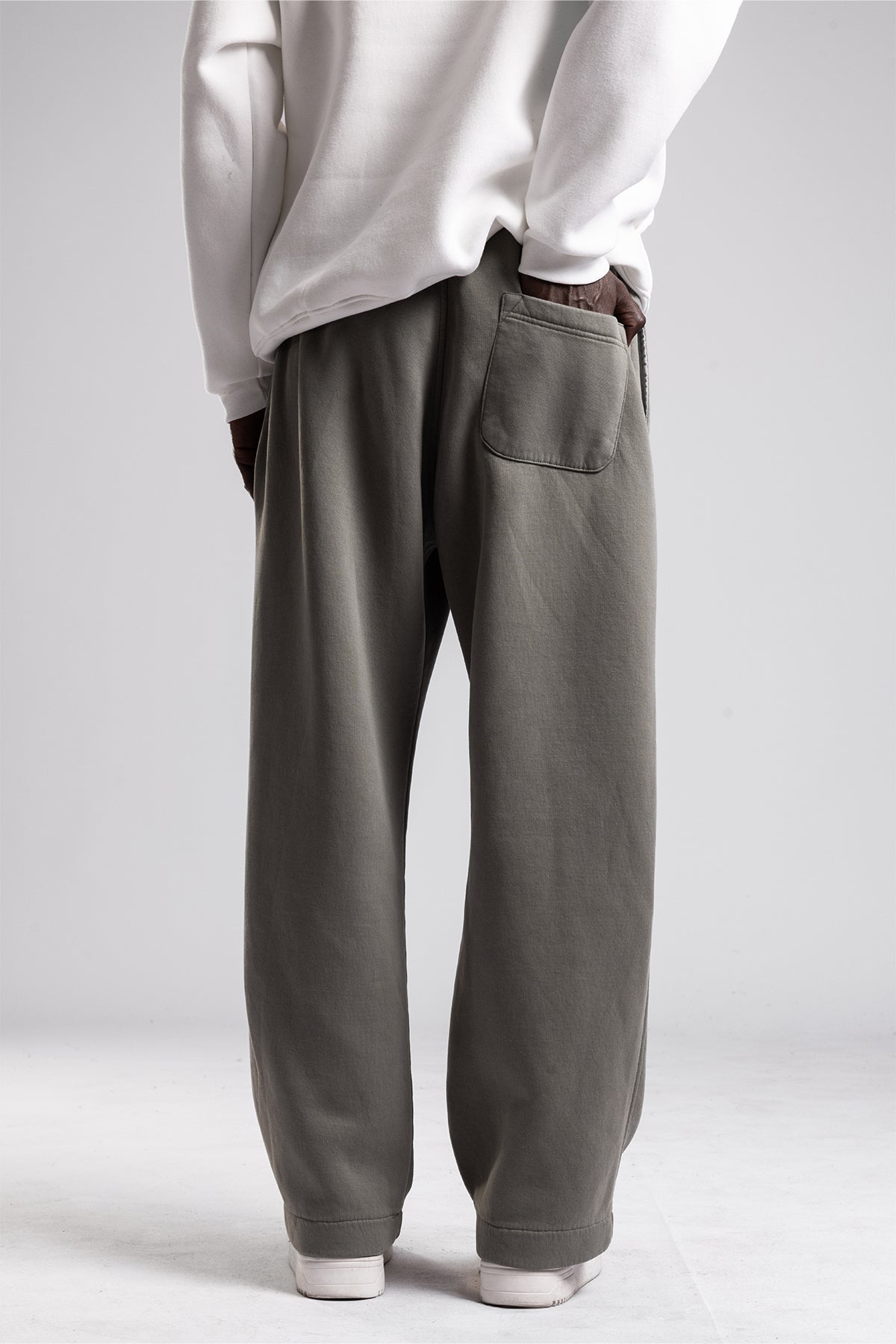 Minimal Logo Detaylı Eşofman Altı