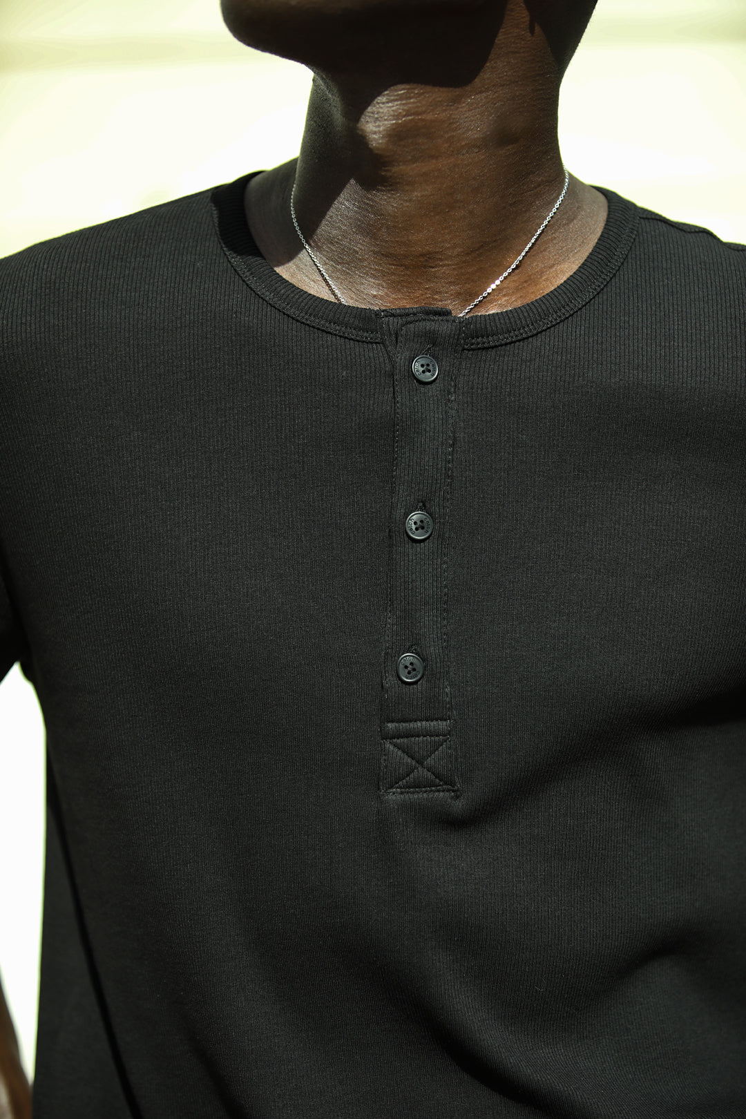 Fitilli Düğmeli Yaka T-Shirt