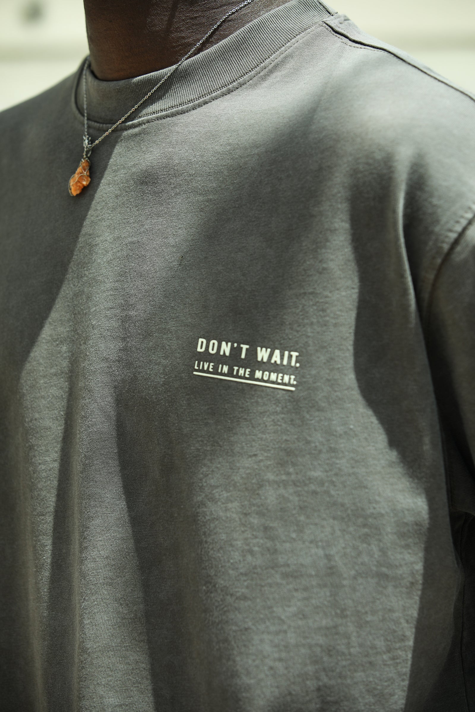 'Life In The Moment' Baskı Detaylı T-Shirt