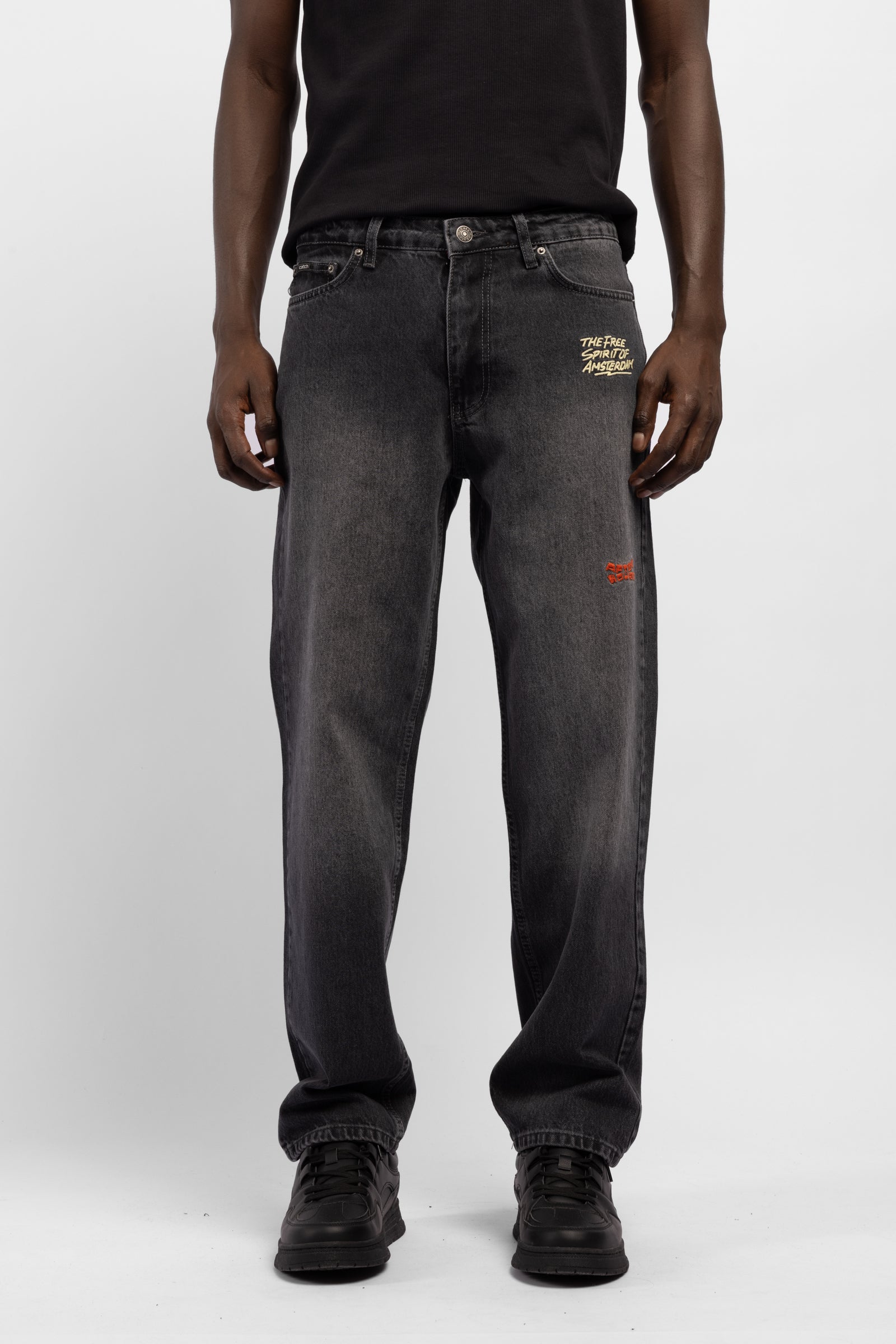 Nakış Detaylı Yıkamalı Jean