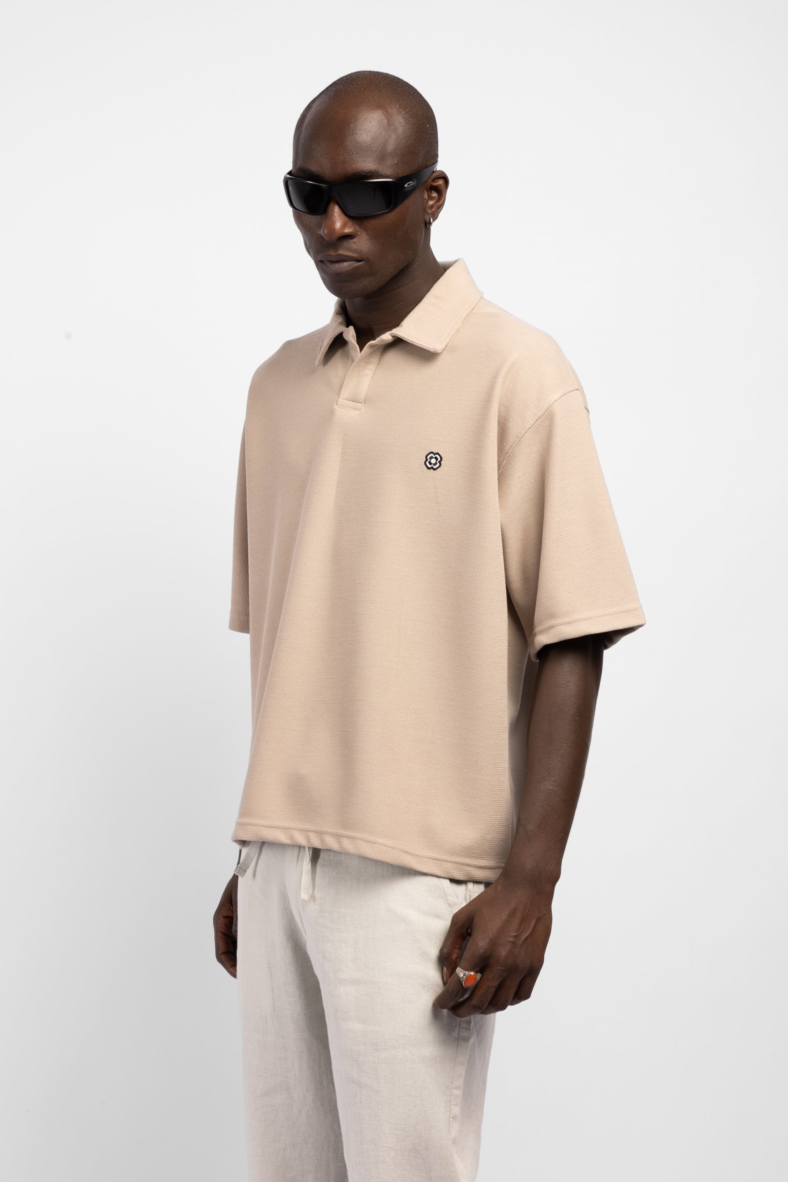 Minimal Nakışlı Polo Yaka T-Shirt