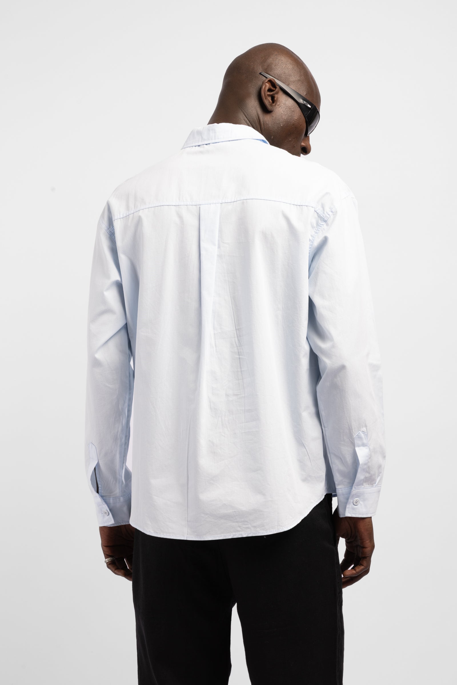 Minimal Etiket Detaylı Gömlek