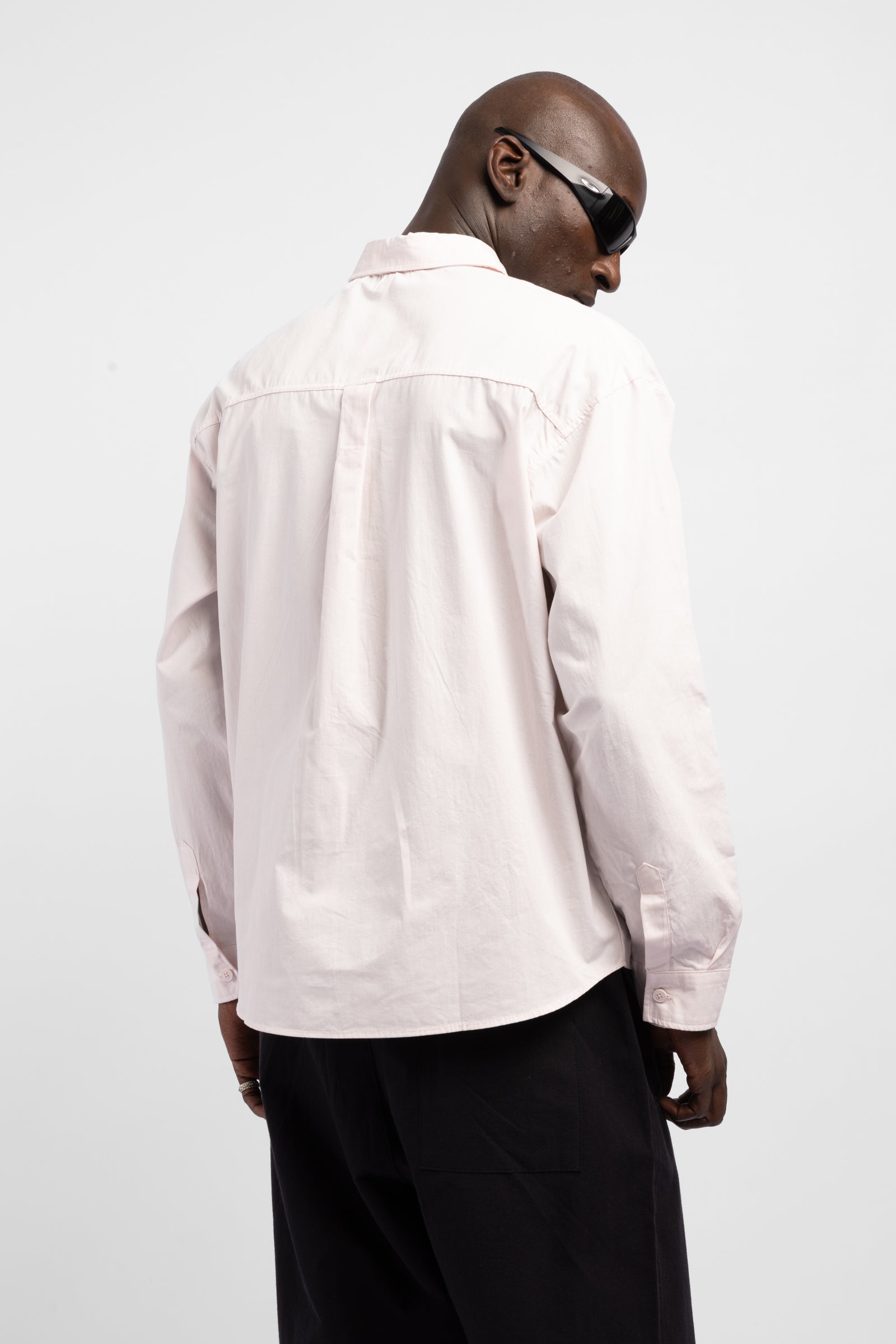 Minimal Etiket Detaylı Gömlek
