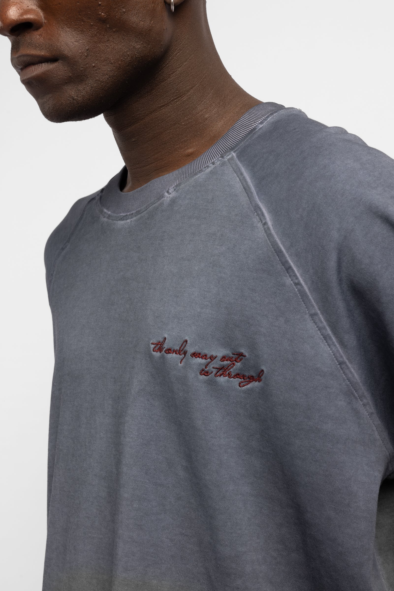 Yıkamalı Nakışlı T-shirt