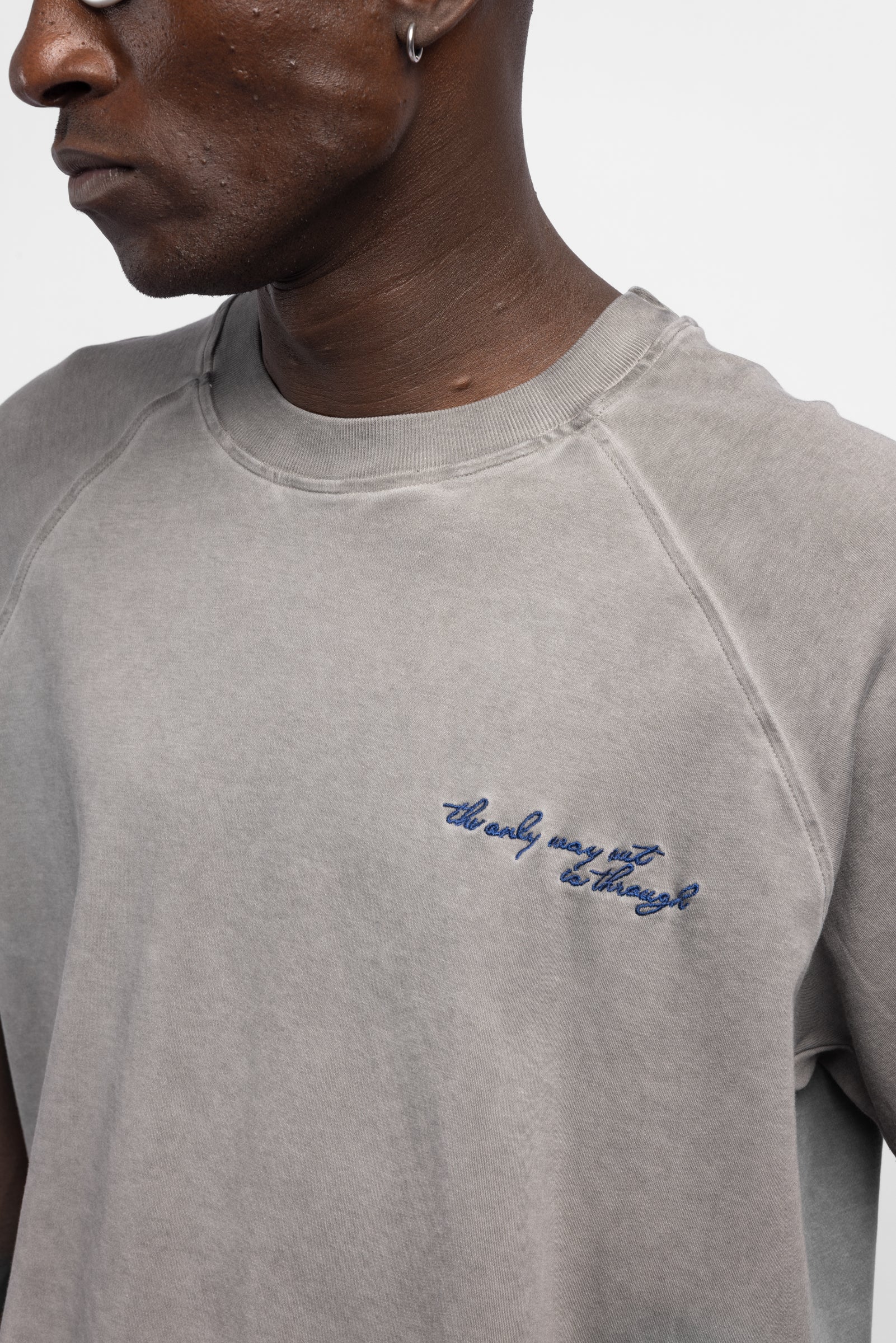 Yıkamalı Nakışlı T-shirt