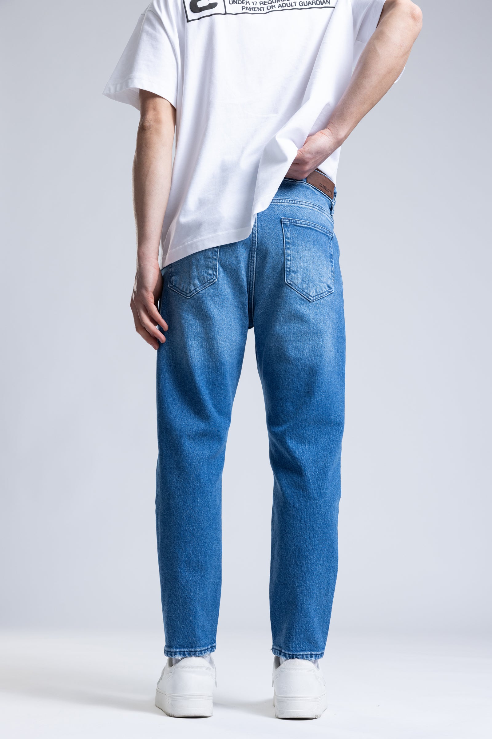 Mavi Yıkamalı Straight Fit Jean
