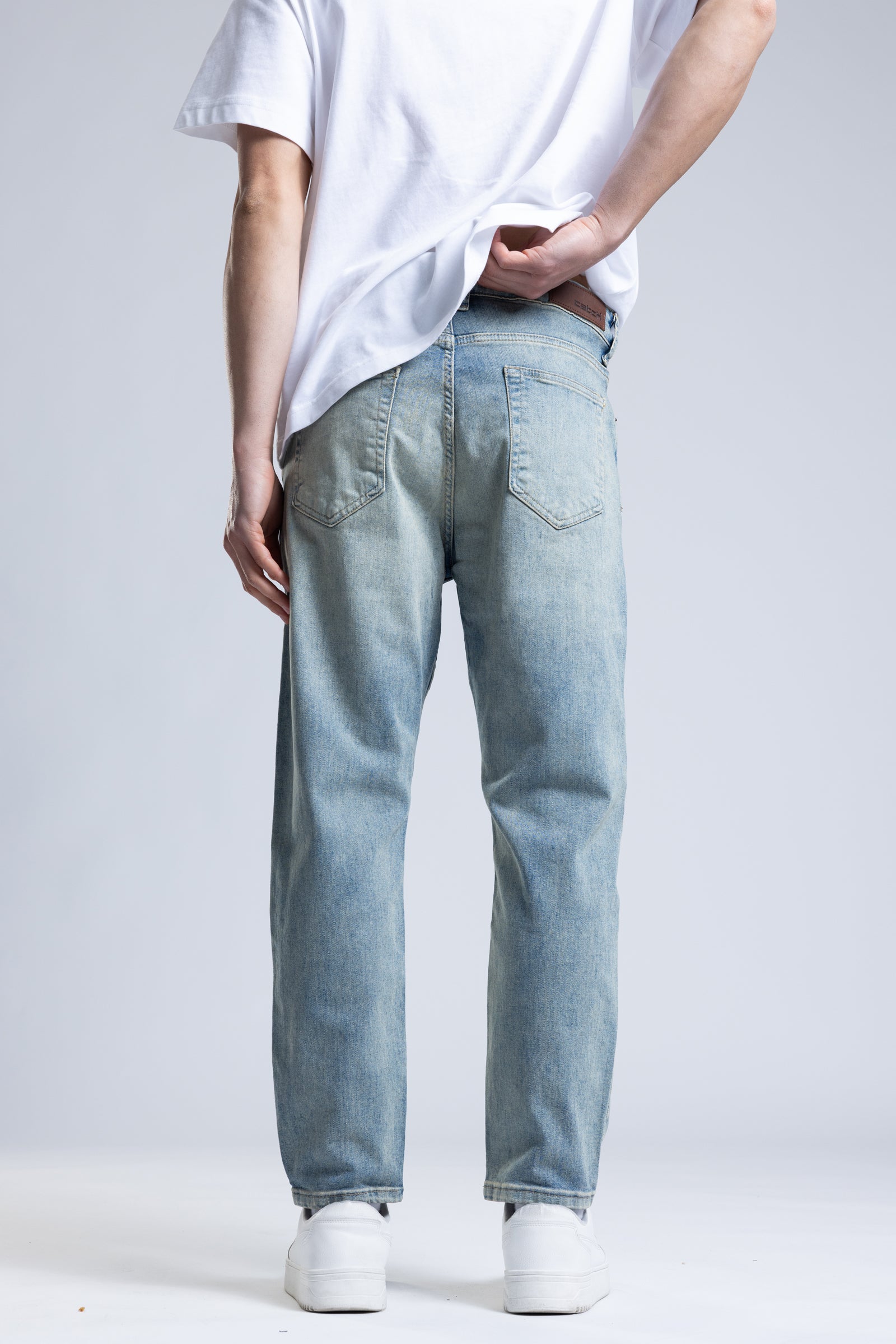 Açık Mavi Yıkamalı Straight Fit Jean