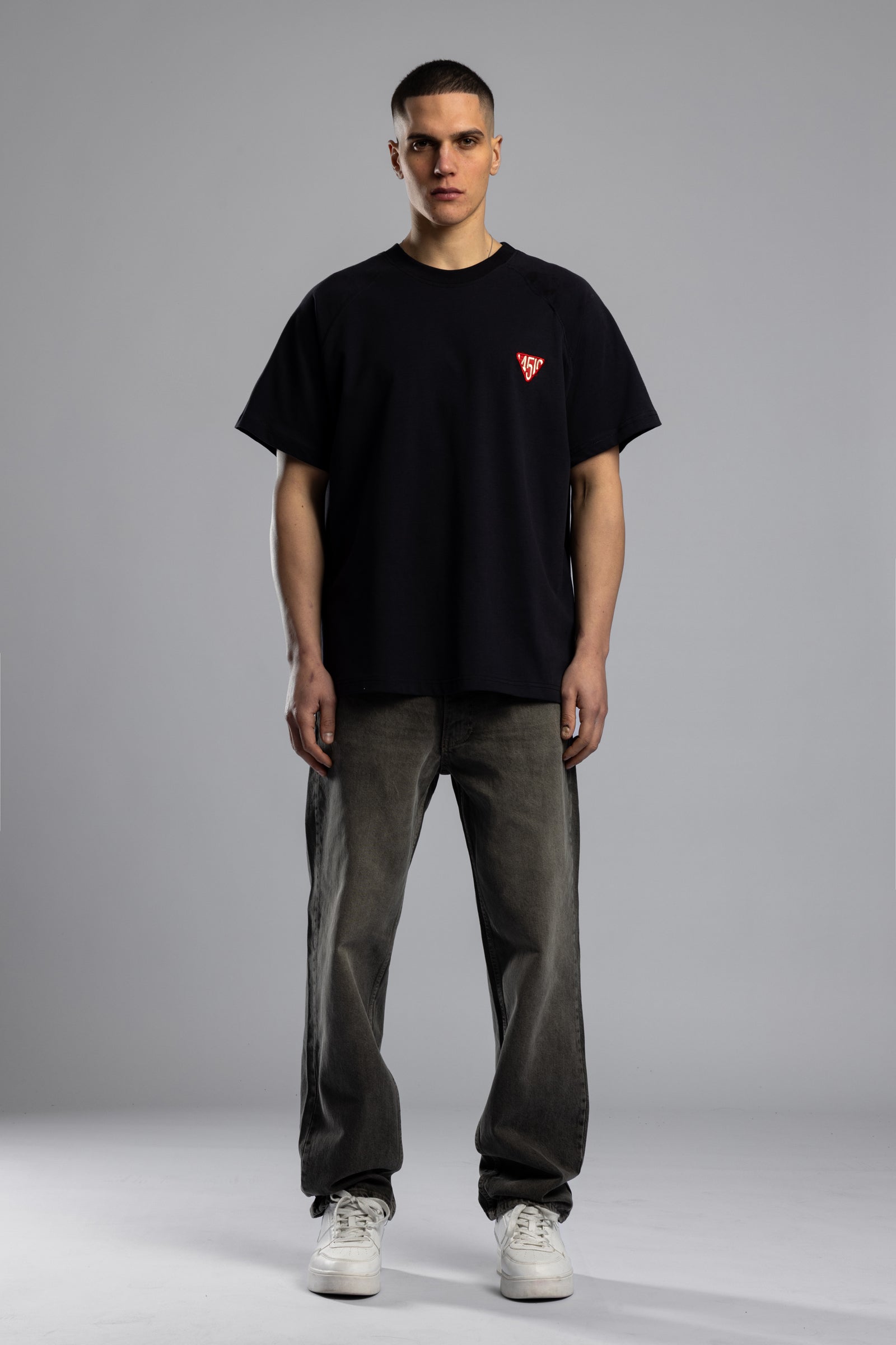 Nakış Detaylı Oversize T-Shirt