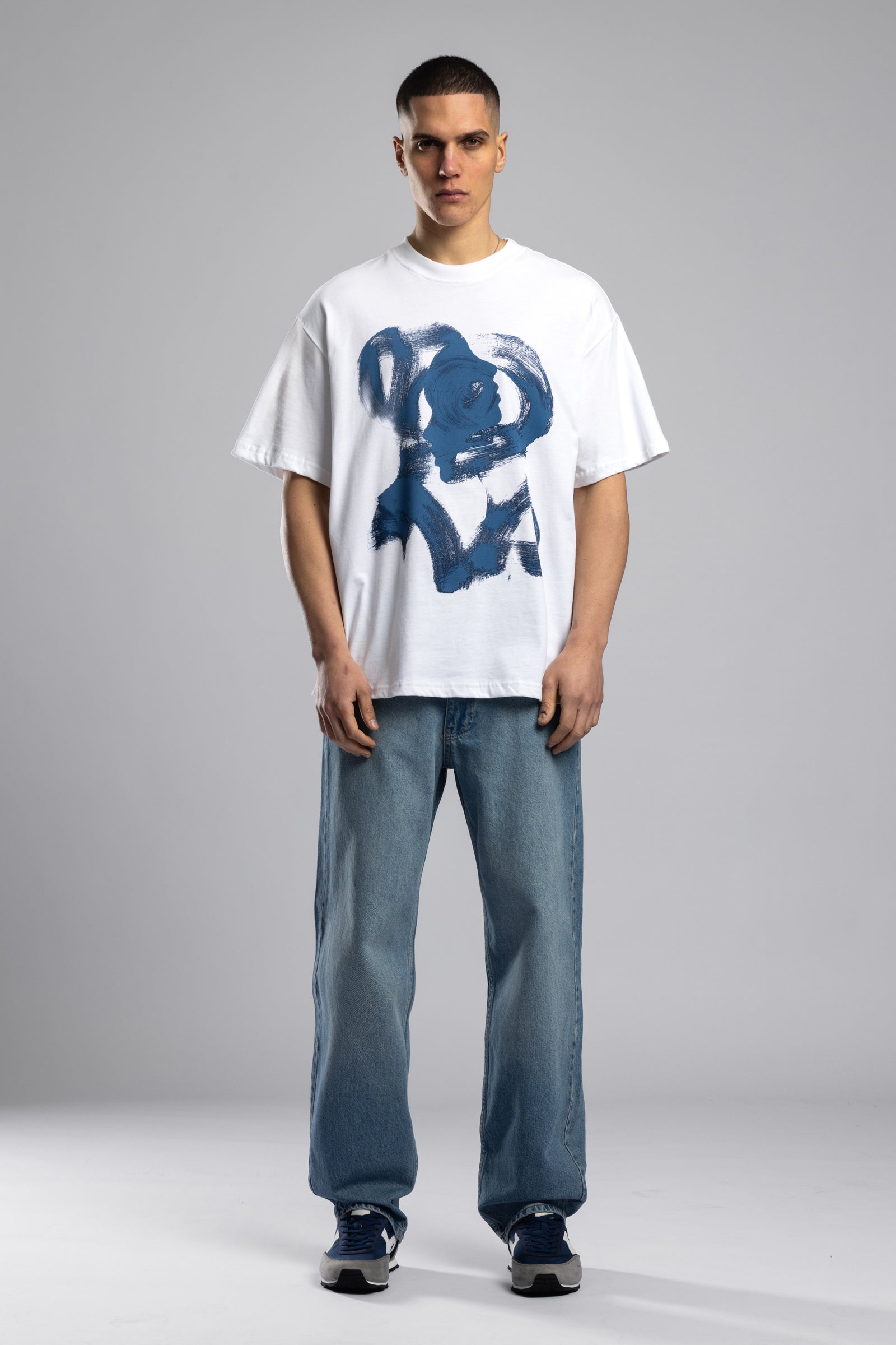 Soyut Yüz Baskılı T-Shirt
