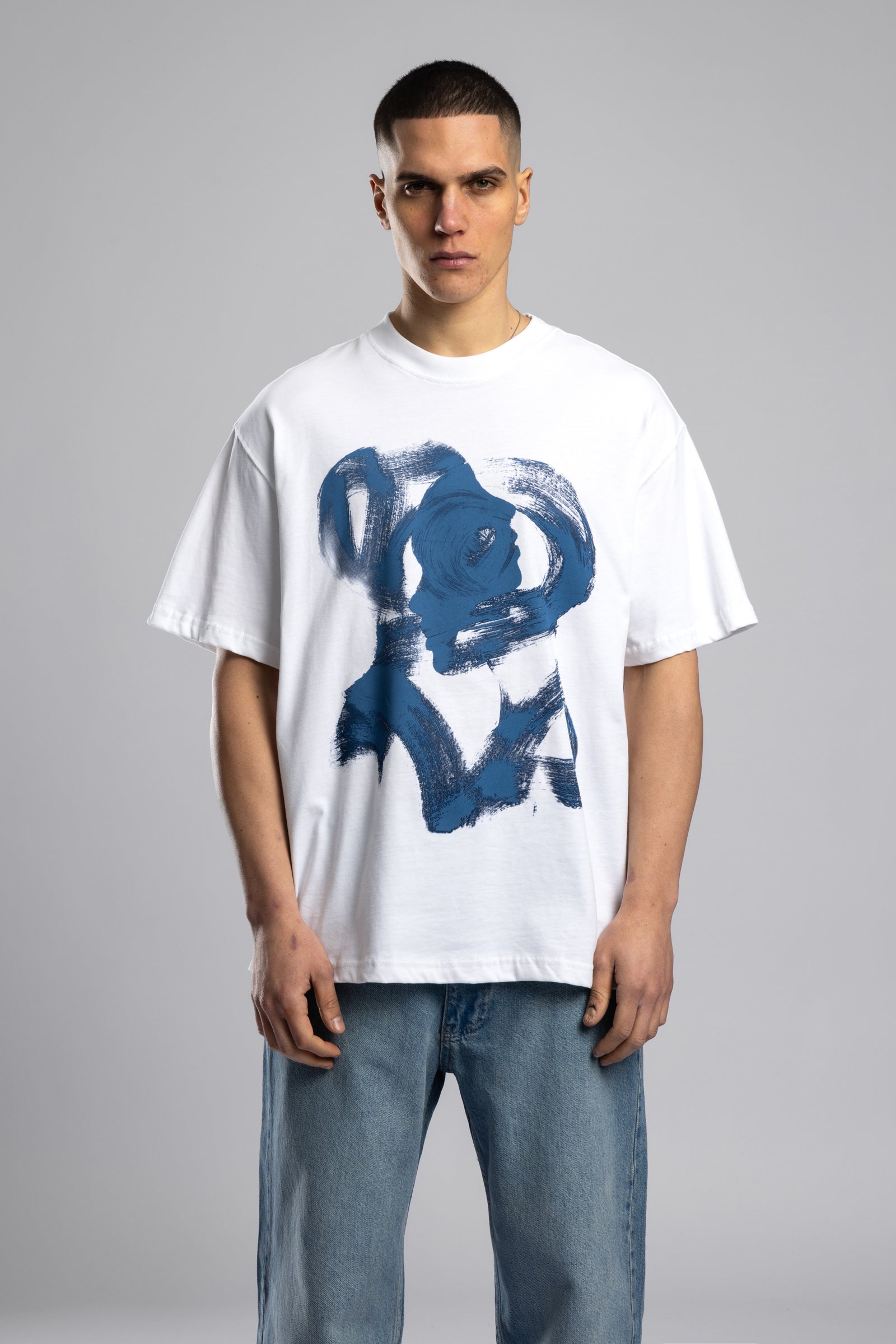 Soyut Yüz Baskılı T-Shirt