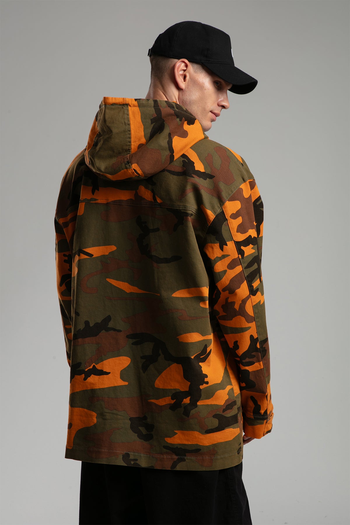 Kamuflaj Desenli Kapüşonlu Ceket